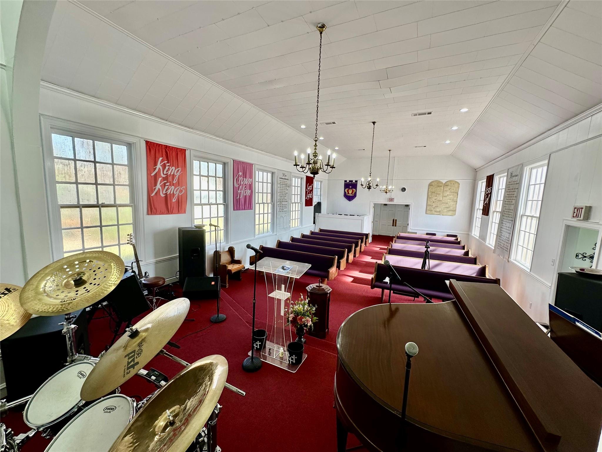 main property photo 16