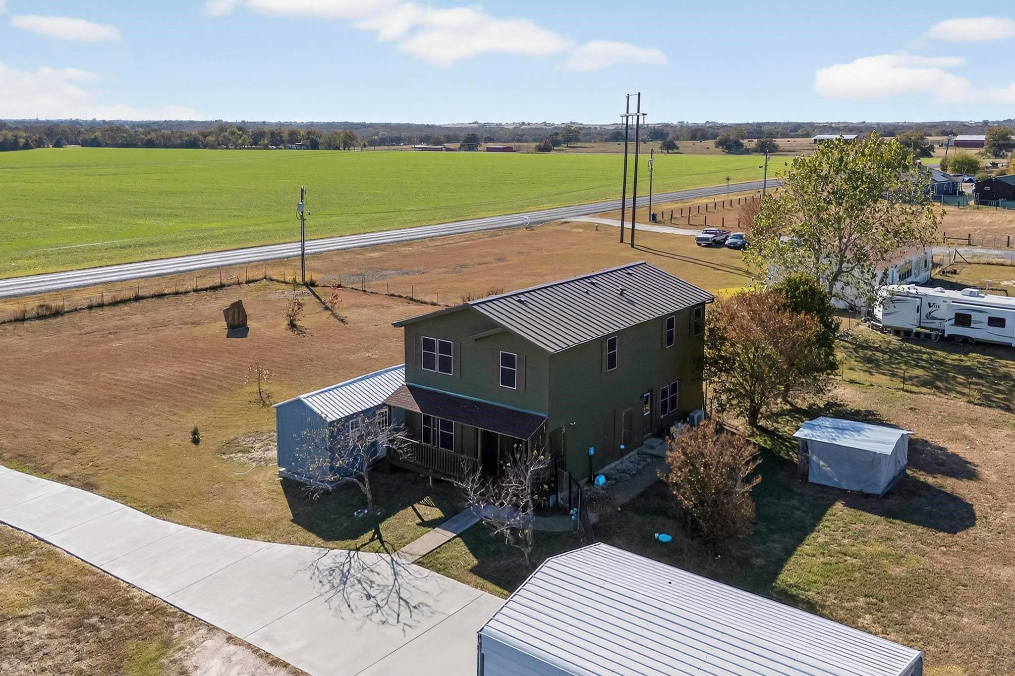 main property photo 5