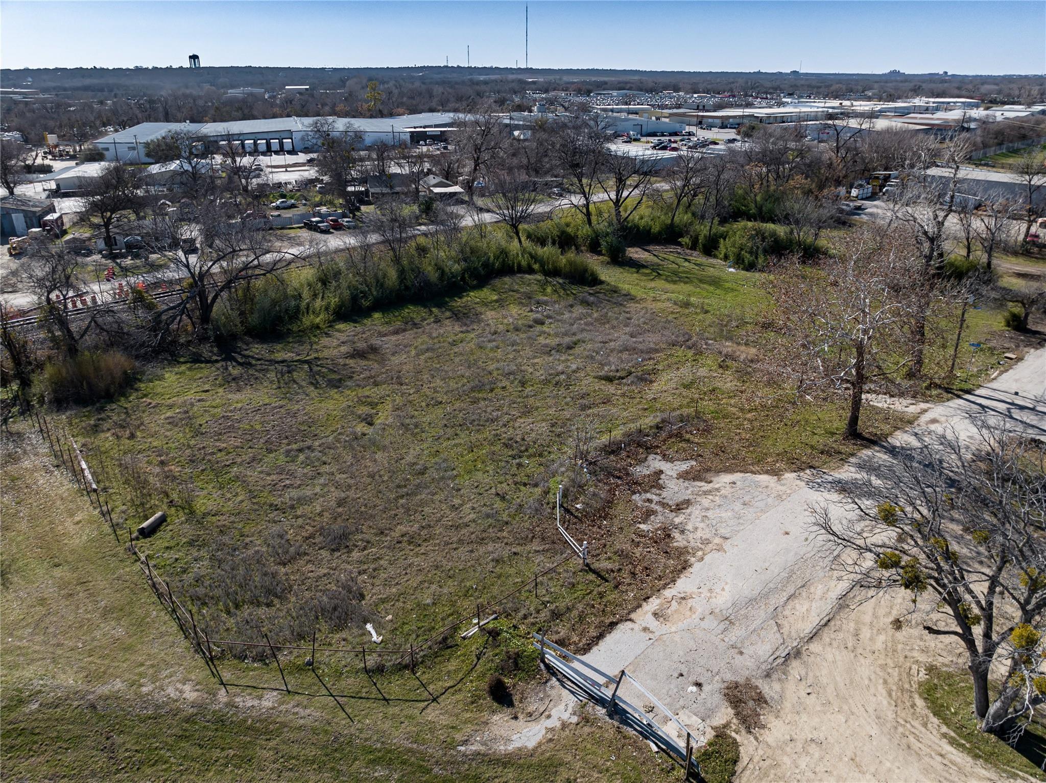 main property photo 18