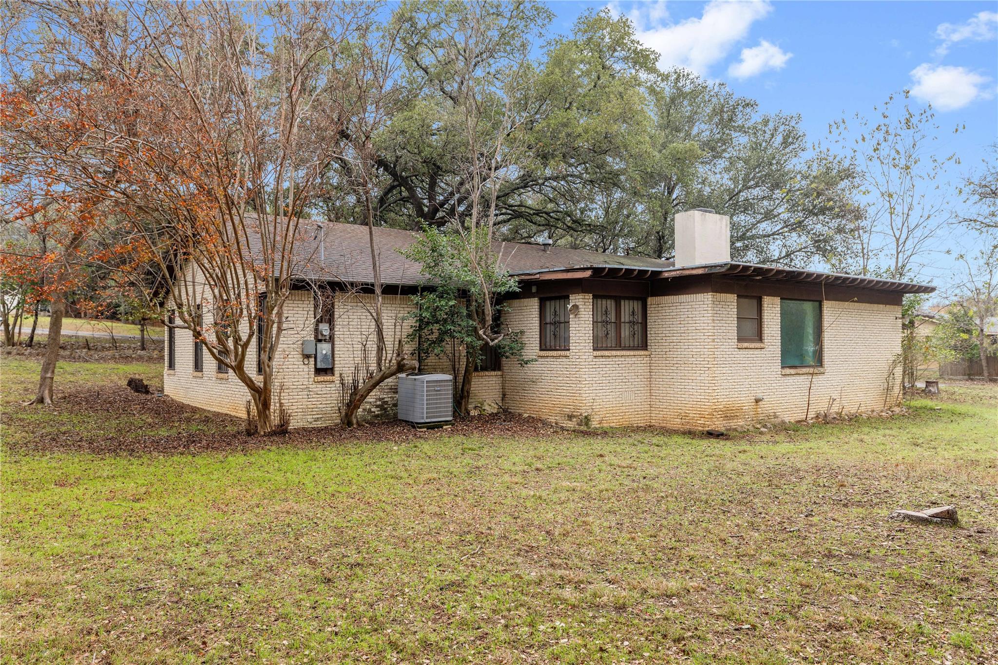 main property photo 29