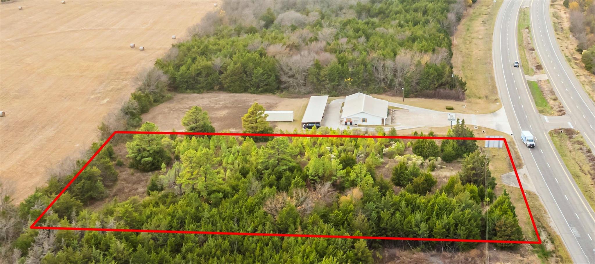 main property photo 17