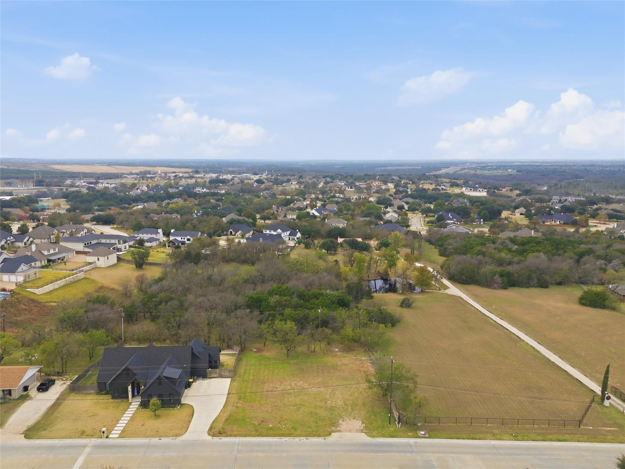 main property photo 11