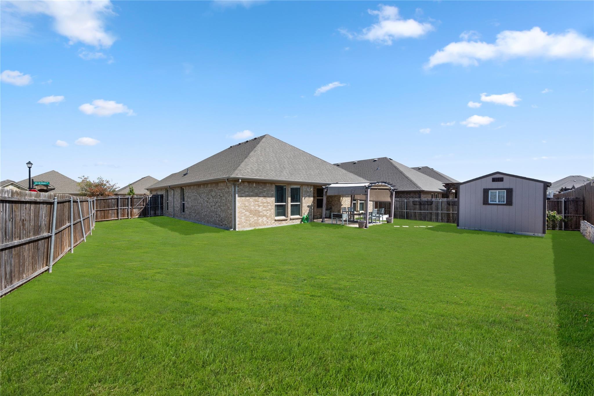 main property photo 9