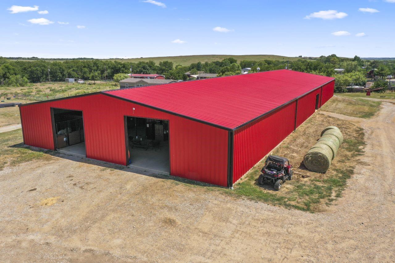 main property photo 11