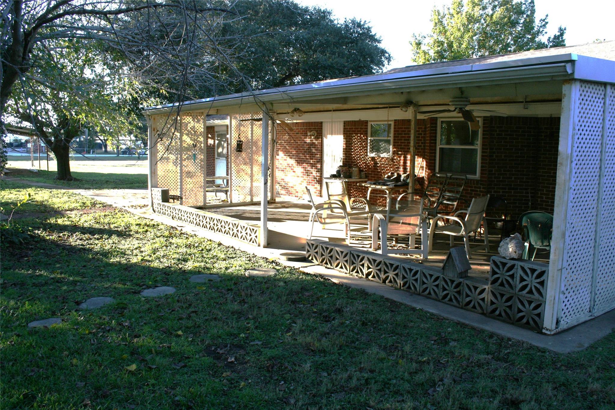 main property photo 18