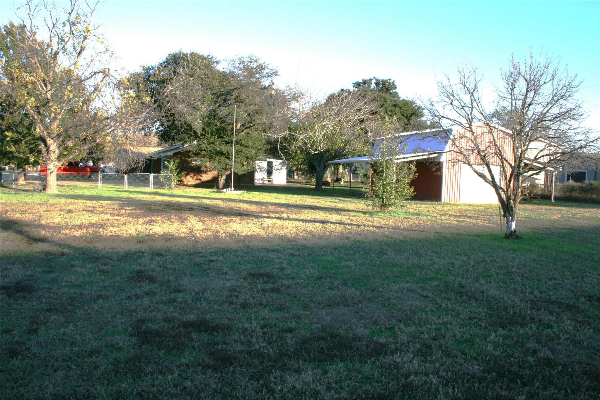main property photo 20