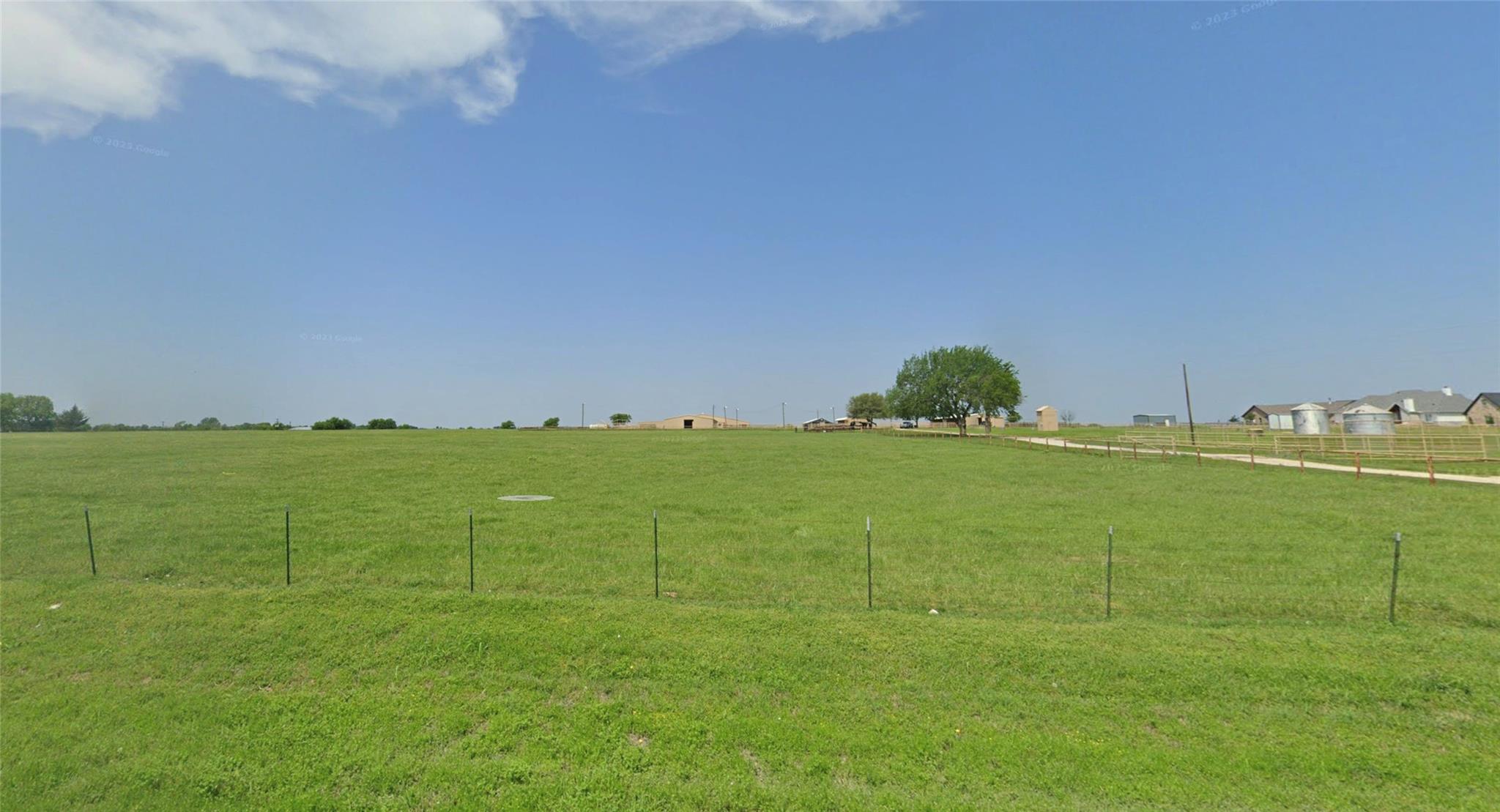 main property photo 6