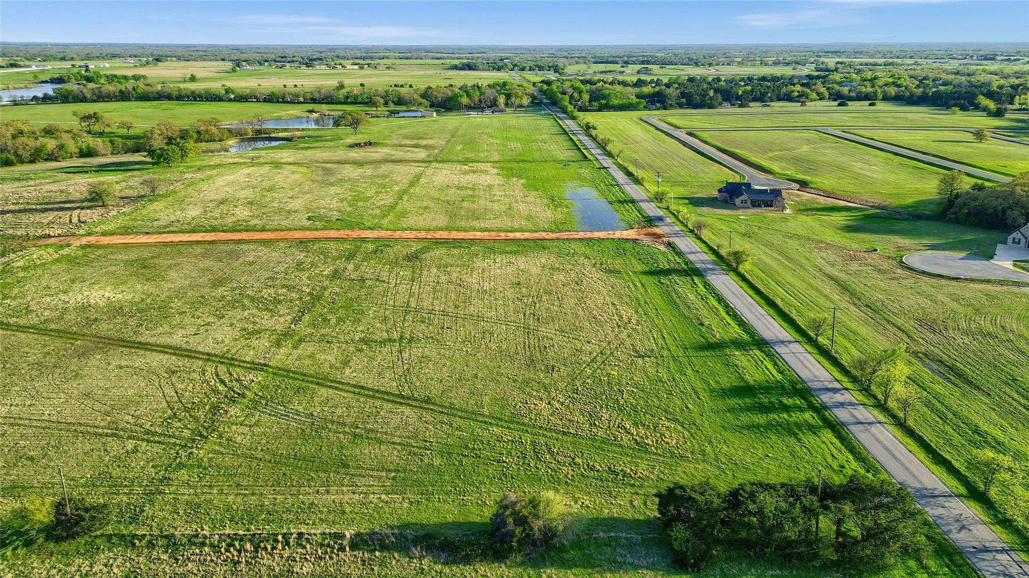 main property photo 23
