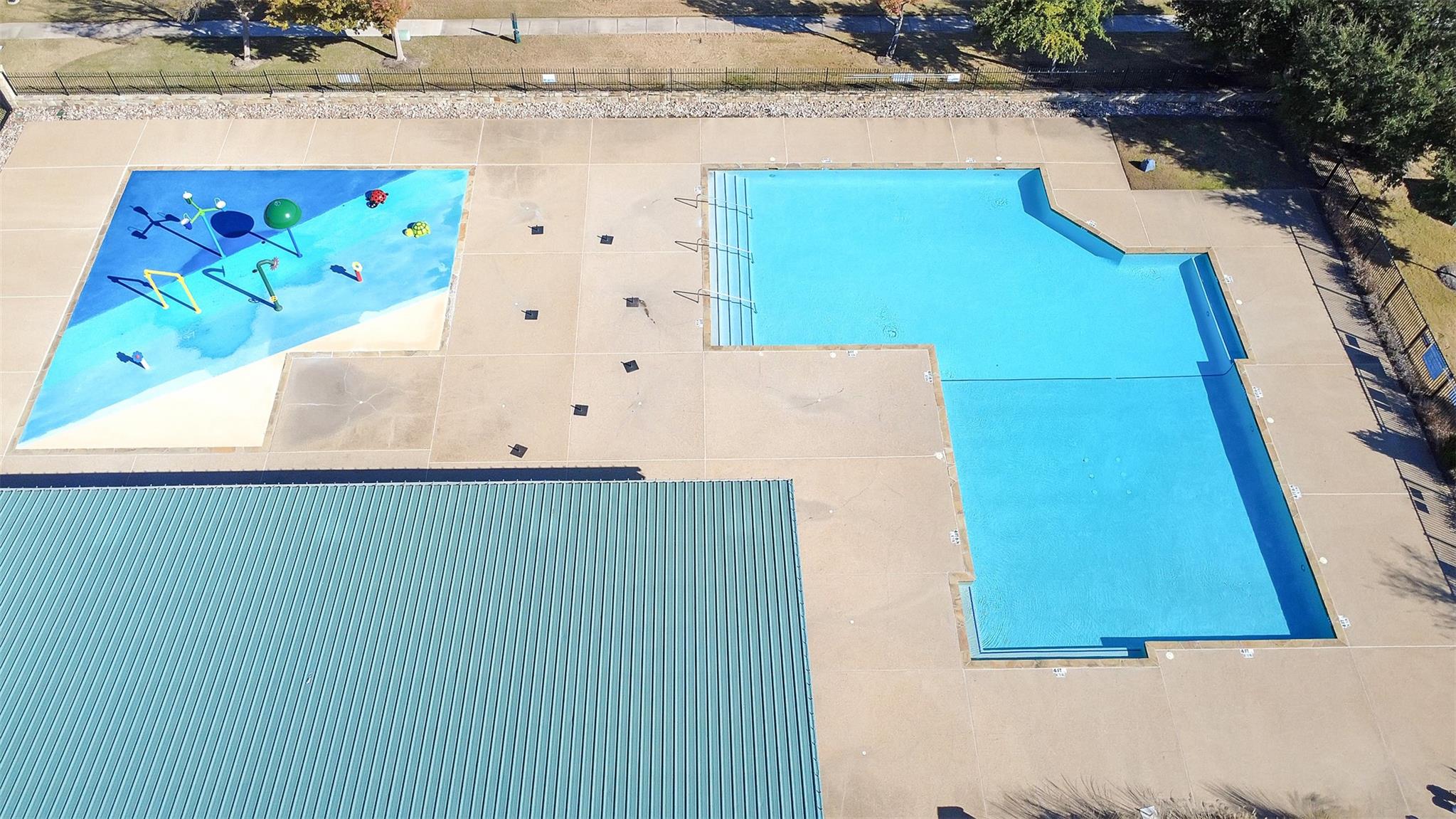 main property photo 37