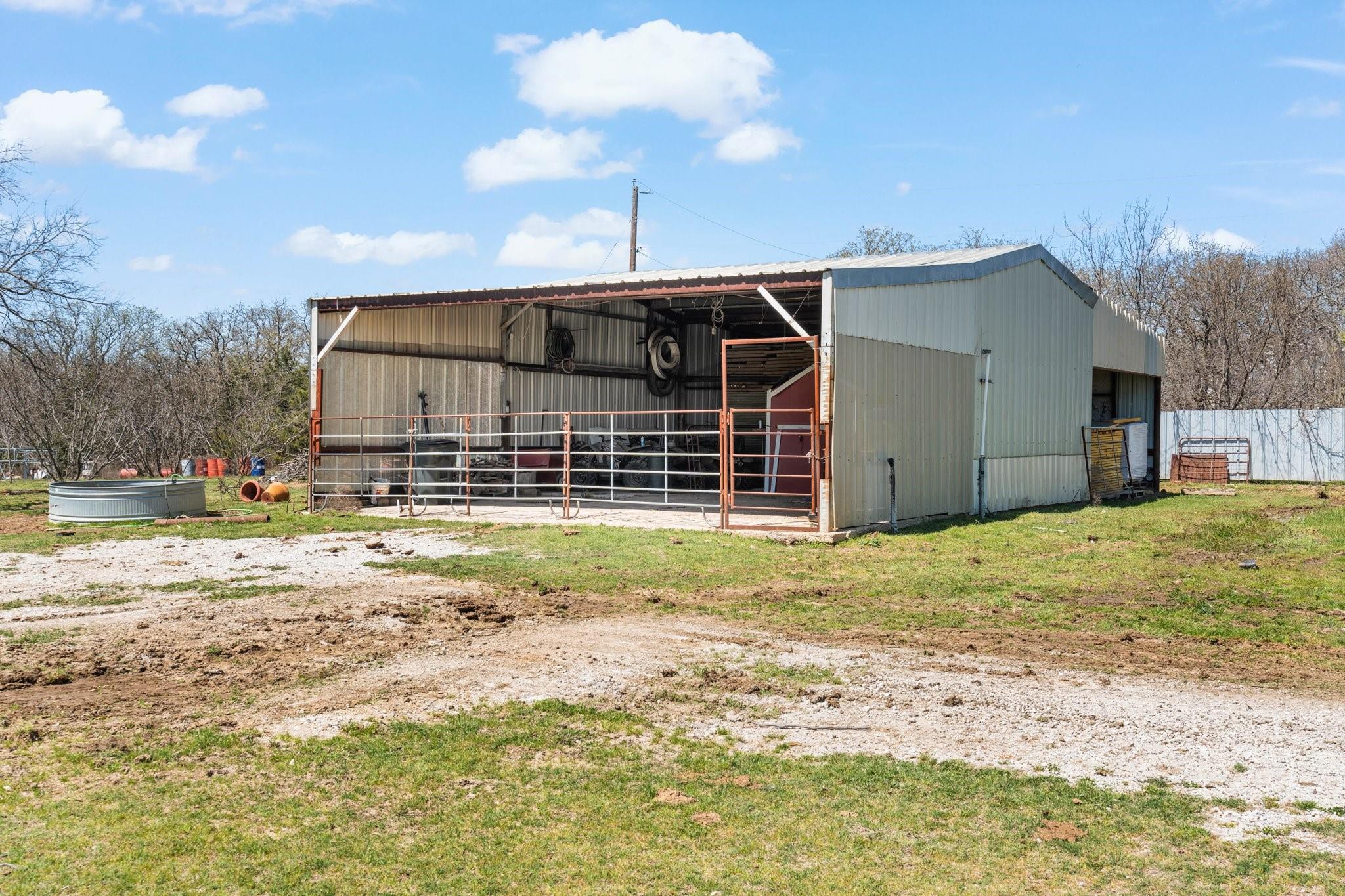 main property photo 3
