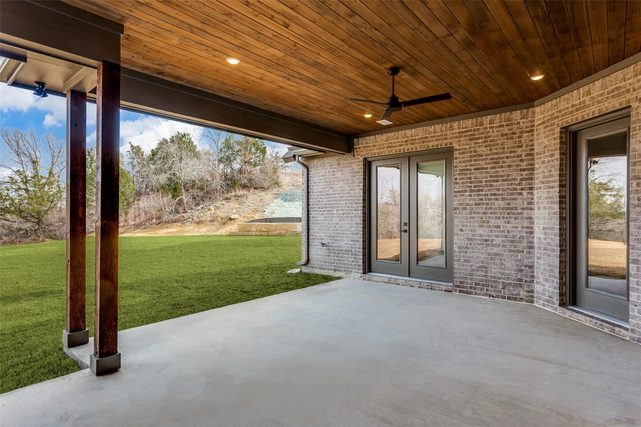 main property photo 29