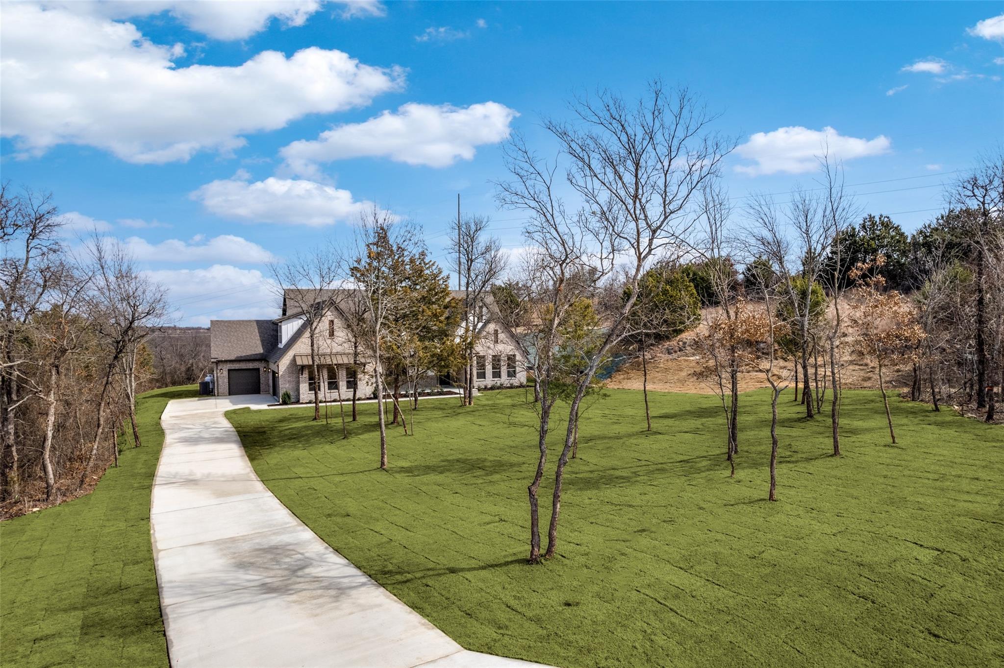 main property photo 30
