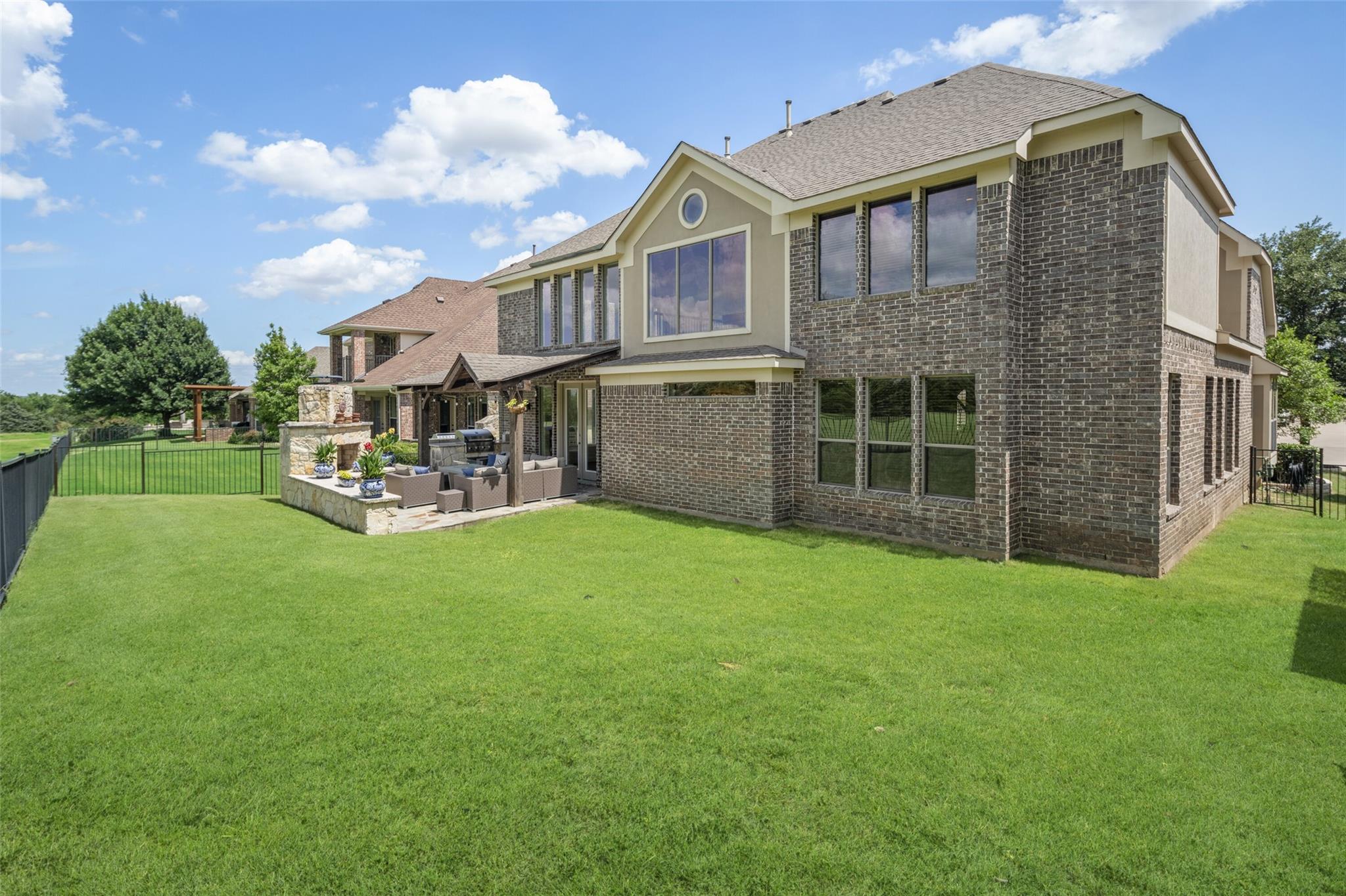 main property photo 34