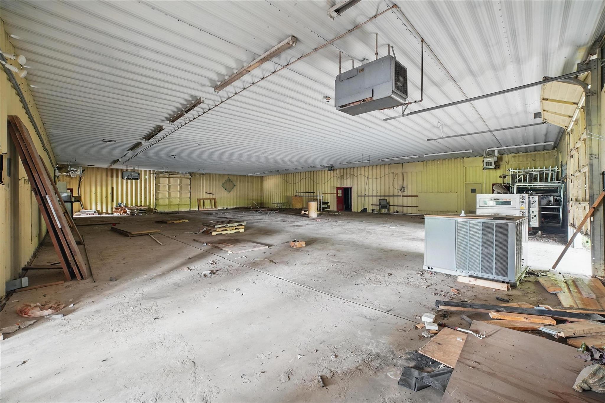 main property photo 13