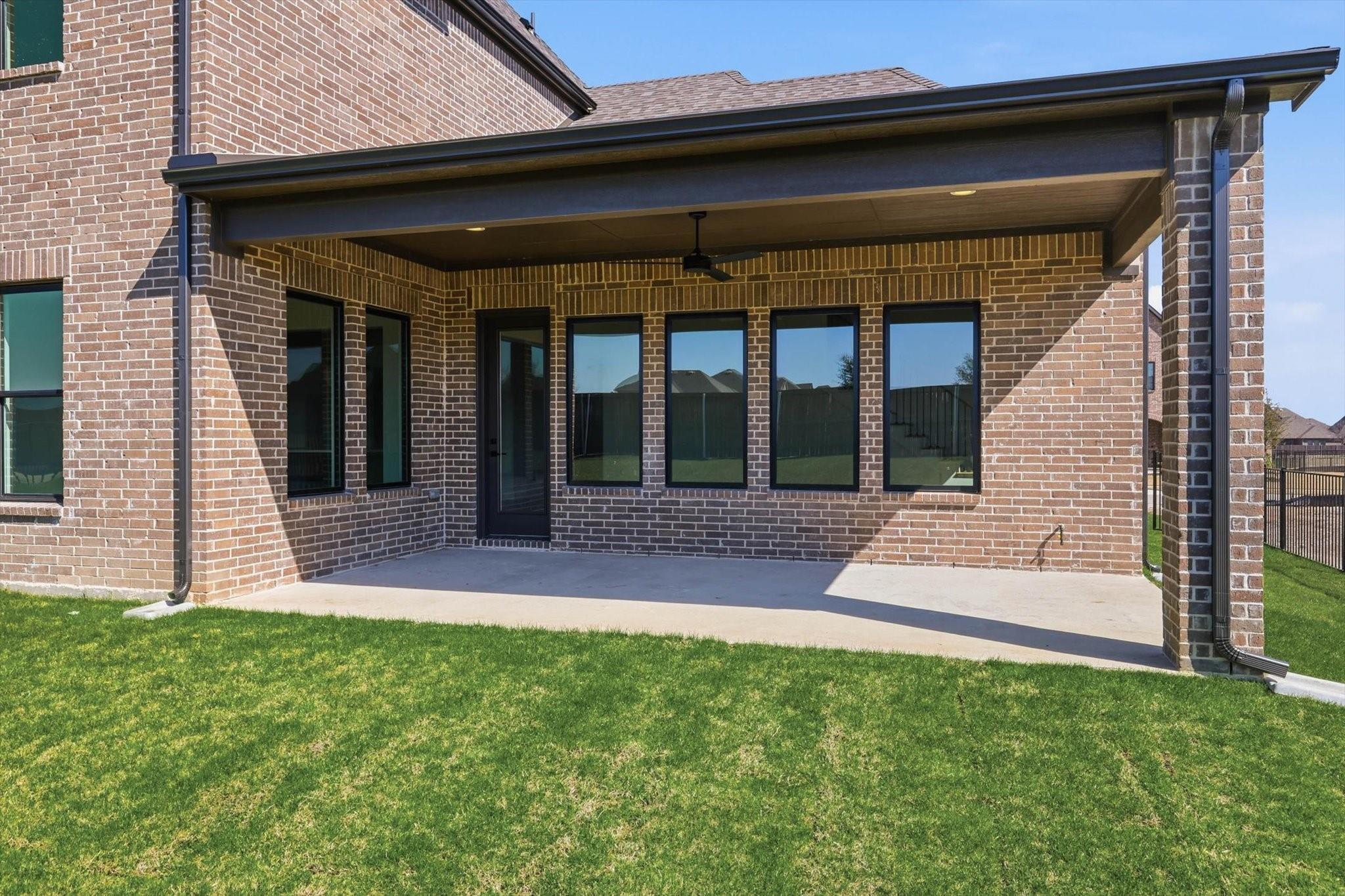 main property photo 23