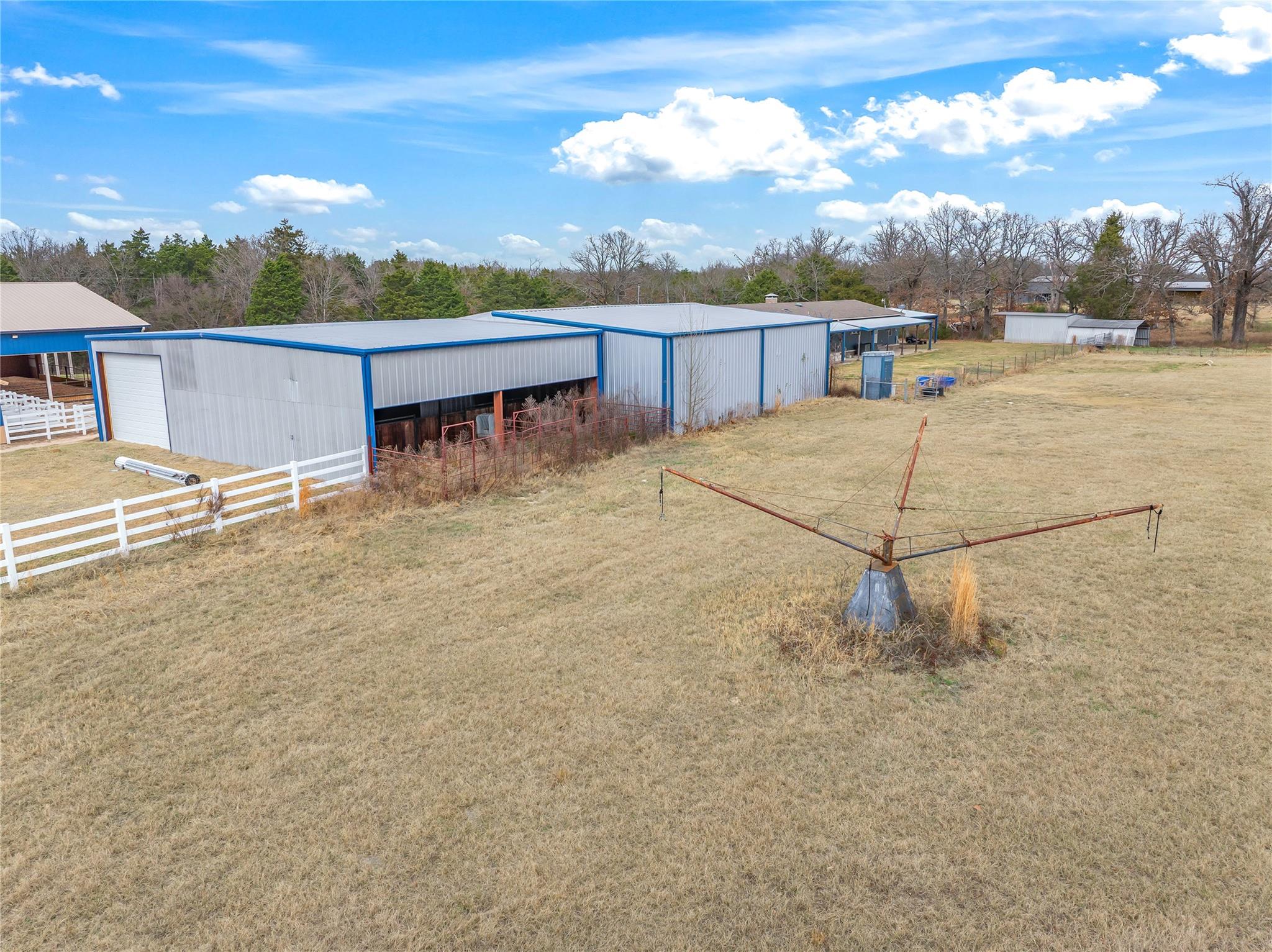 main property photo 18