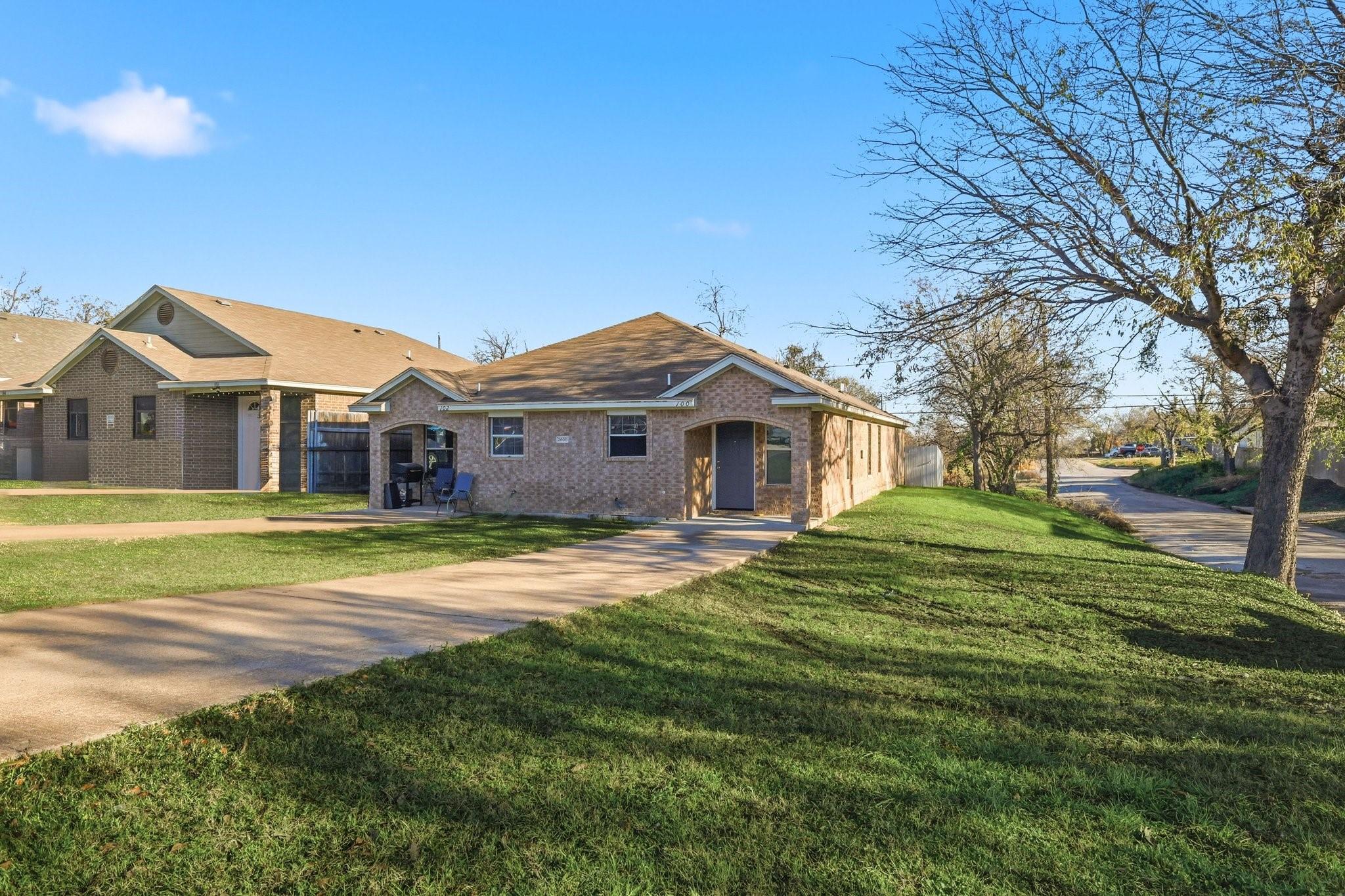 main property photo 3