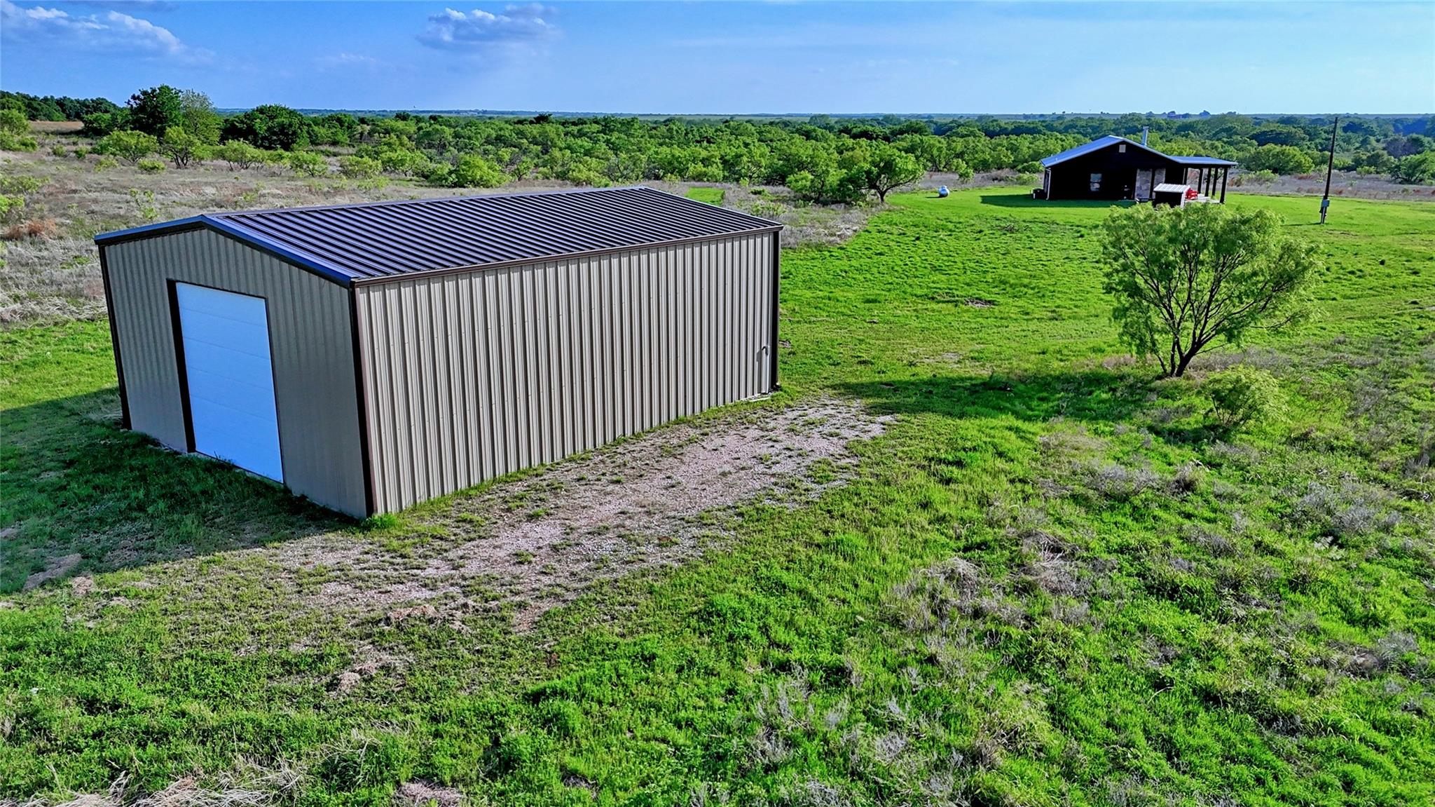 main property photo 25