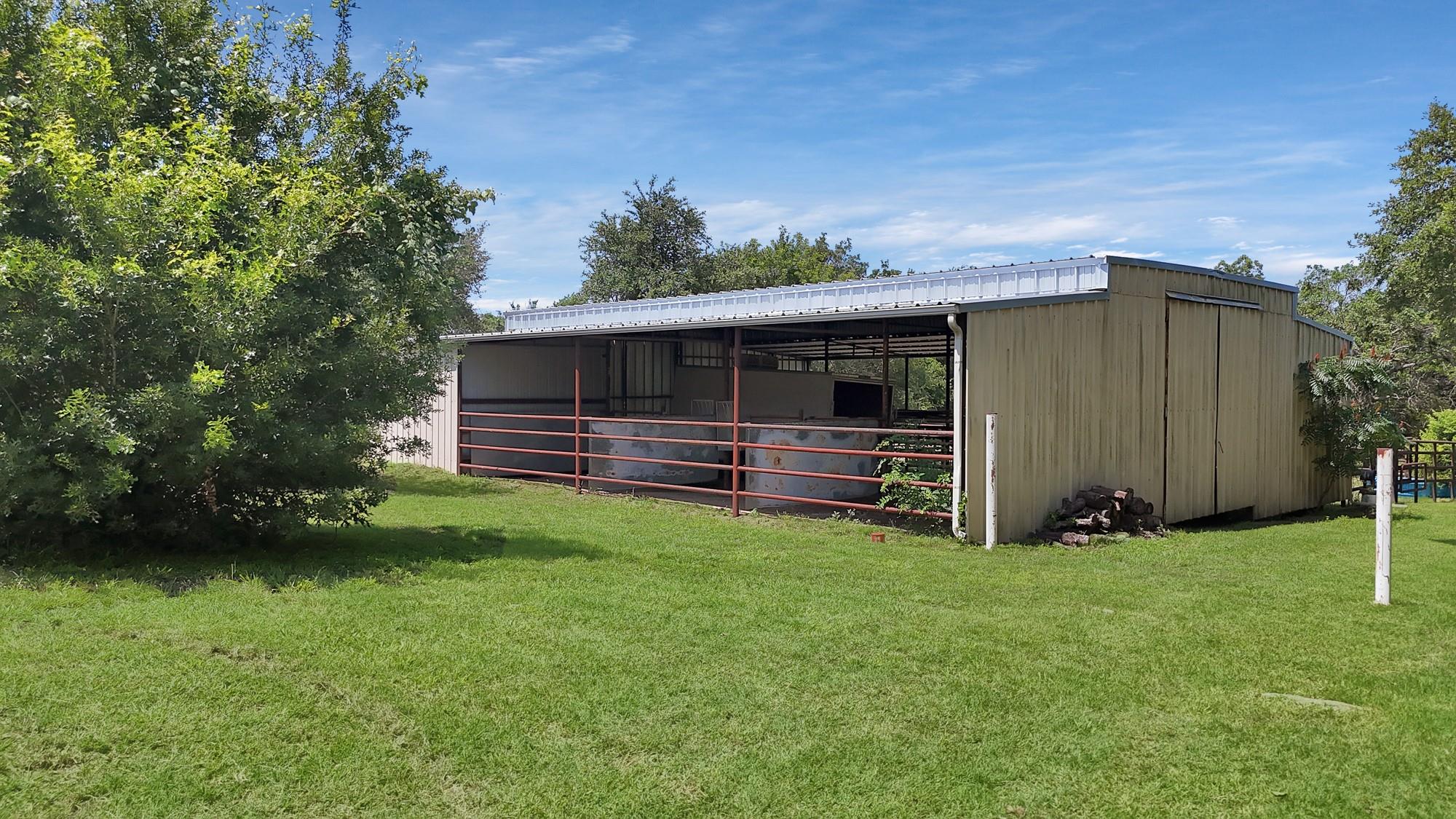 main property photo 25