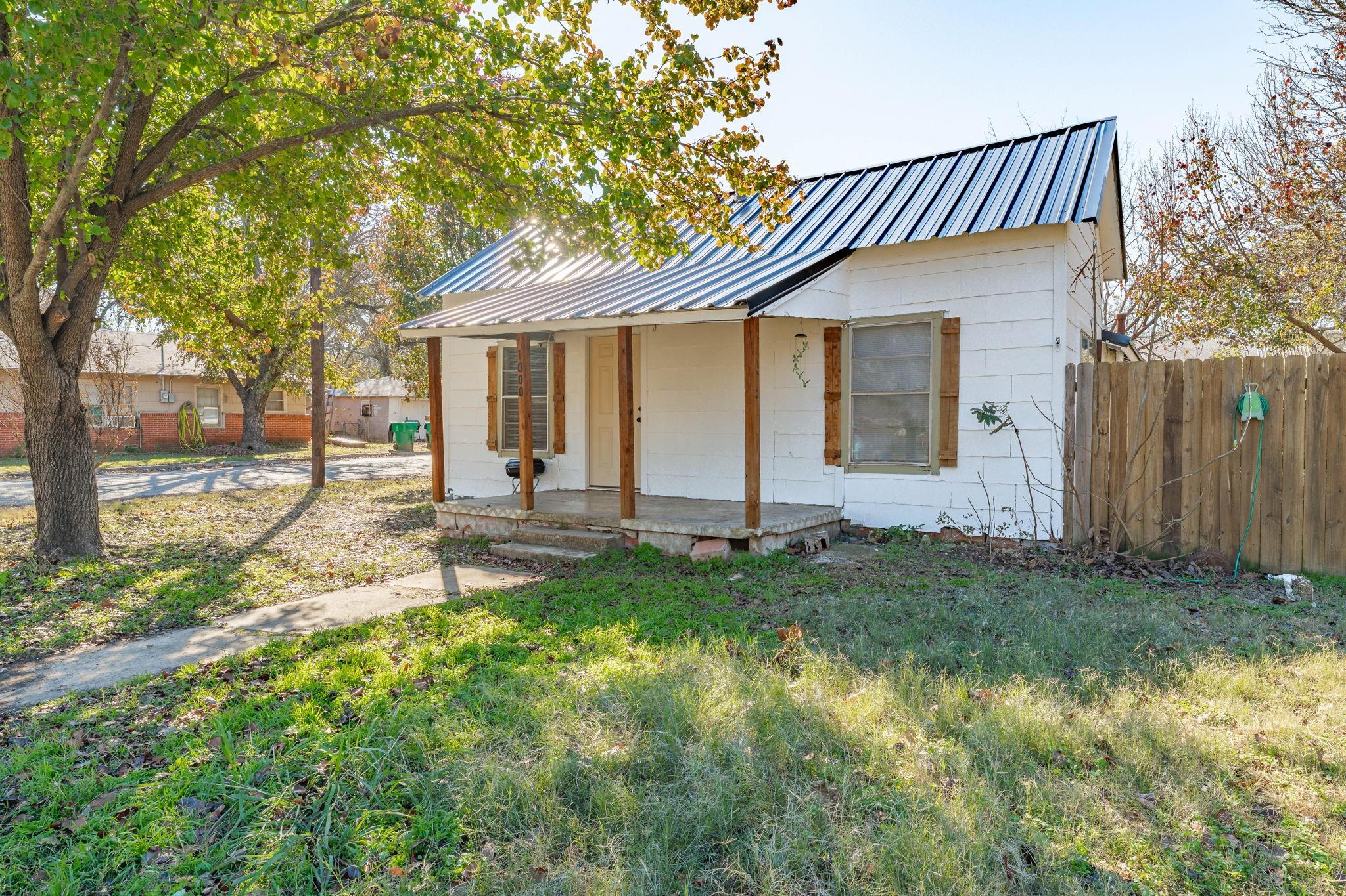 main property photo 1