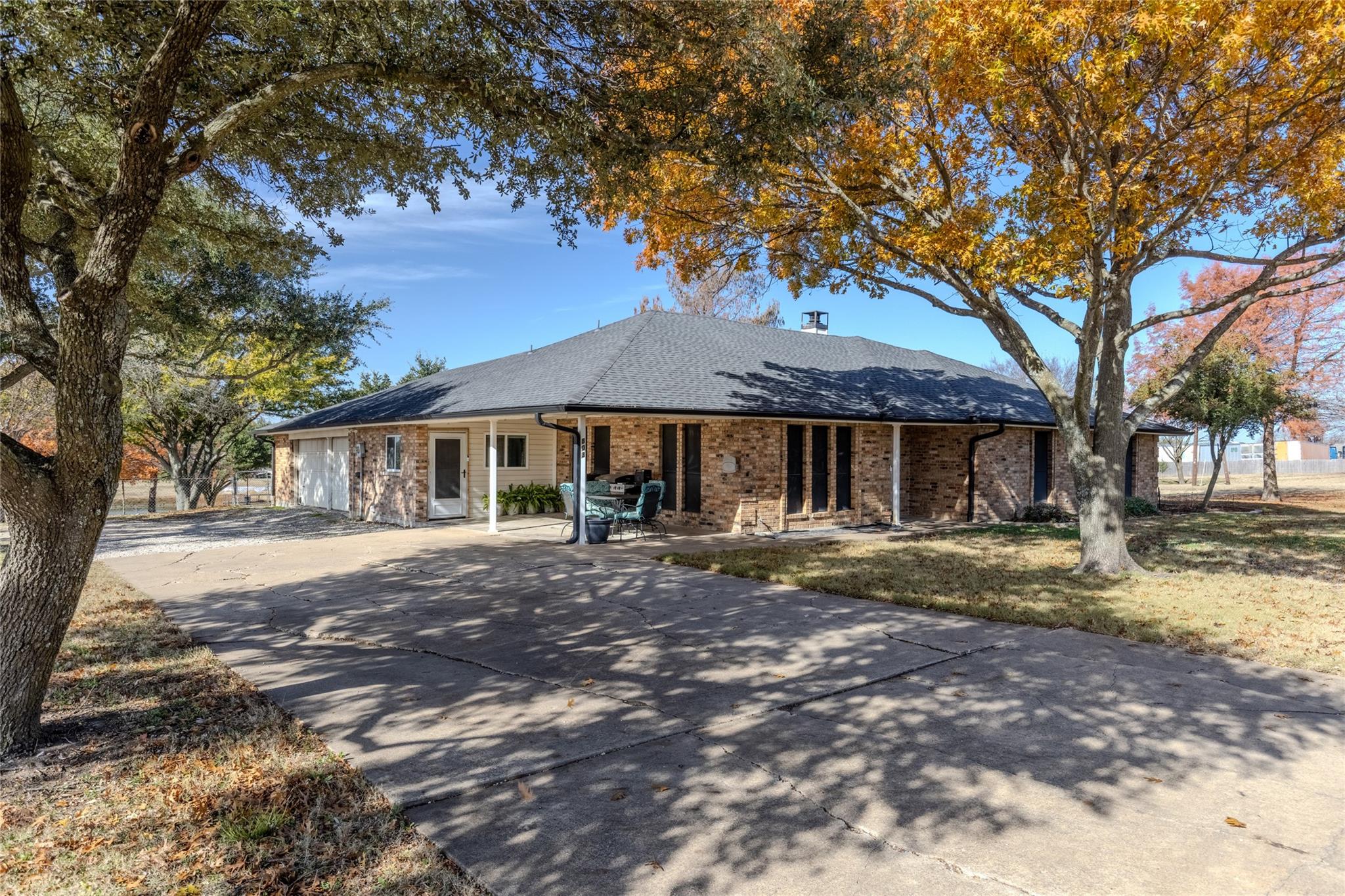 main property photo 24