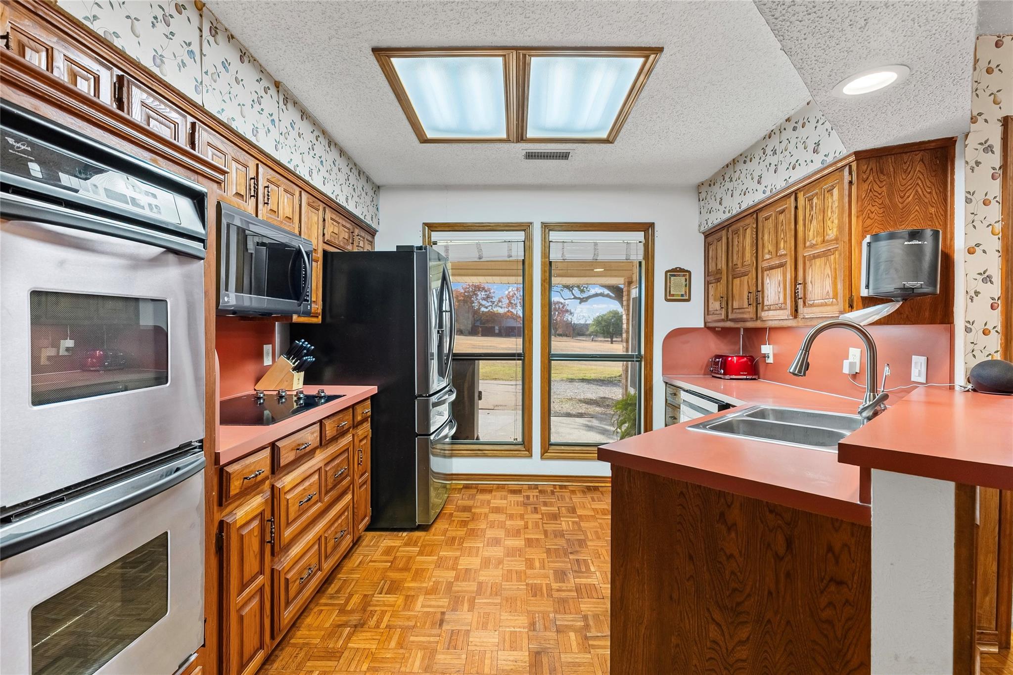 main property photo 6