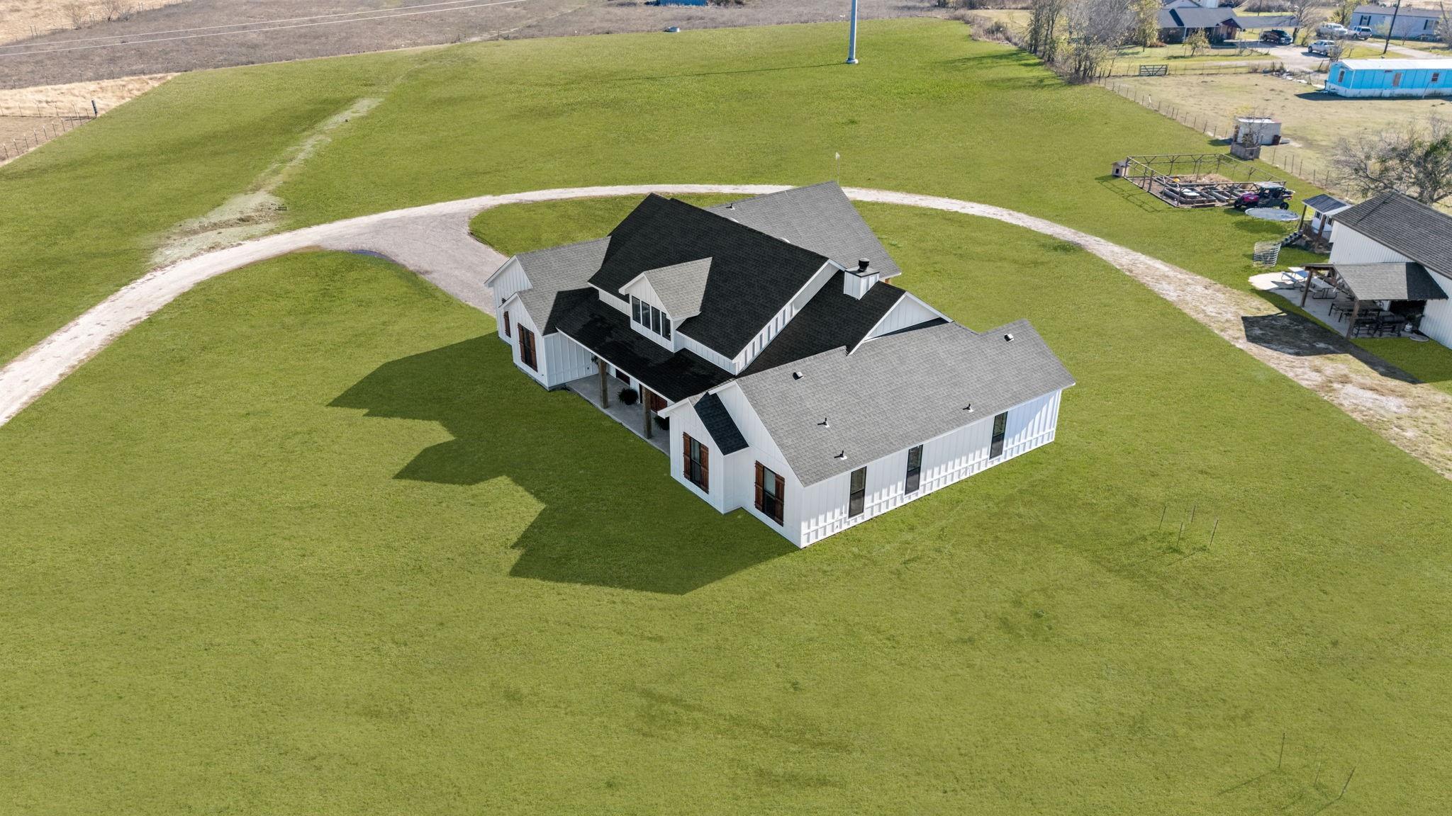 main property photo 31