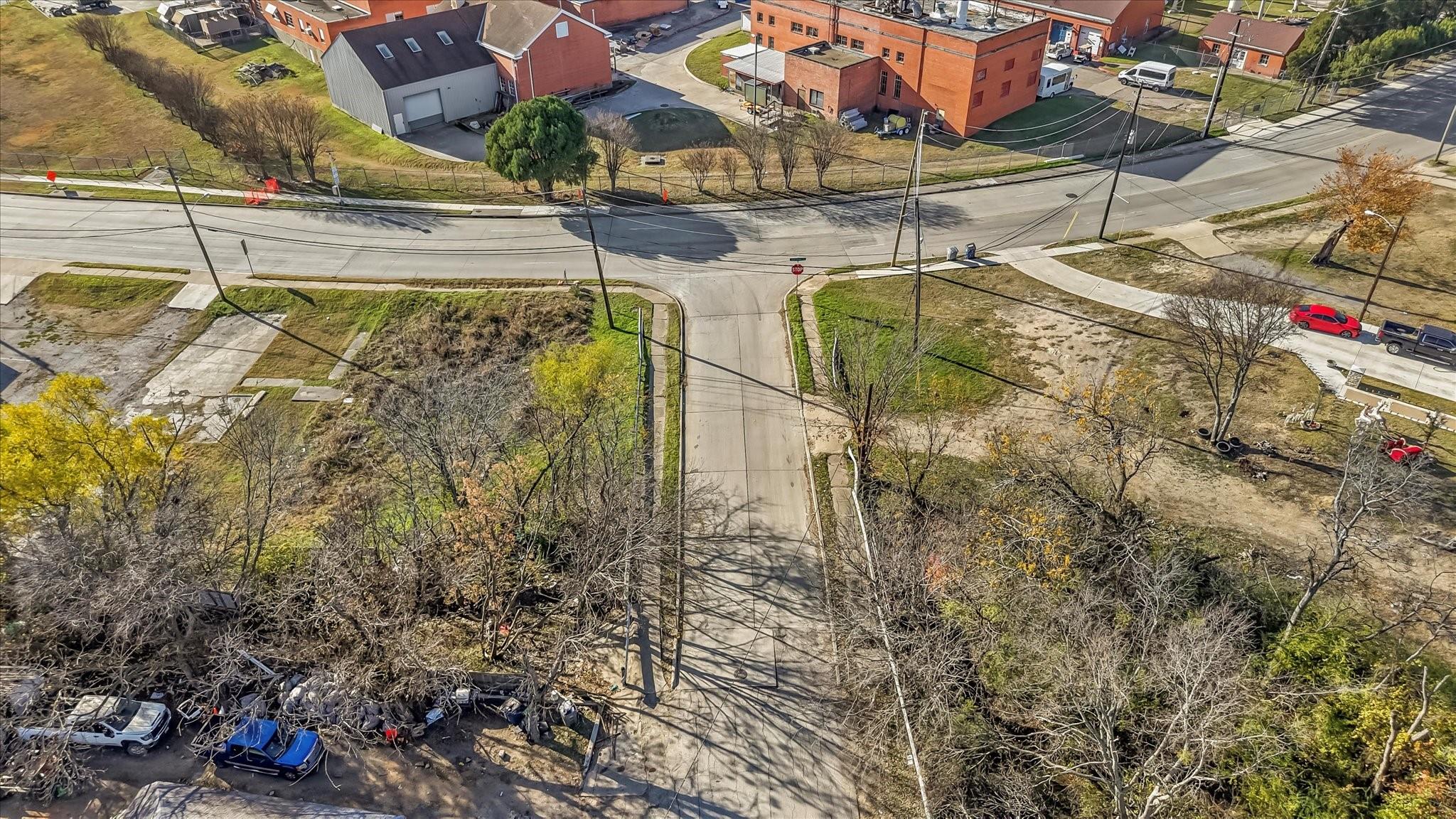 main property photo 8