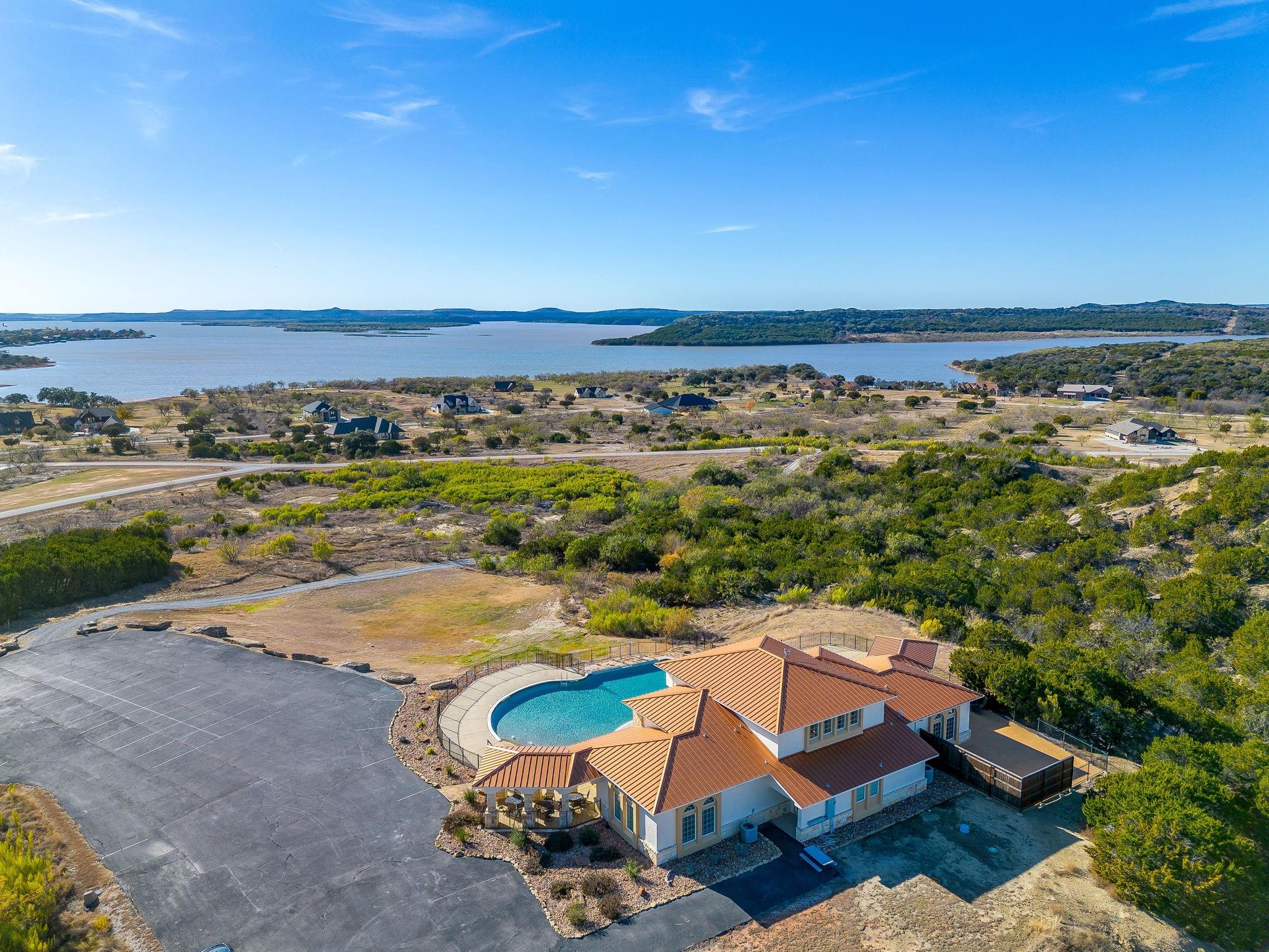 main property photo 16