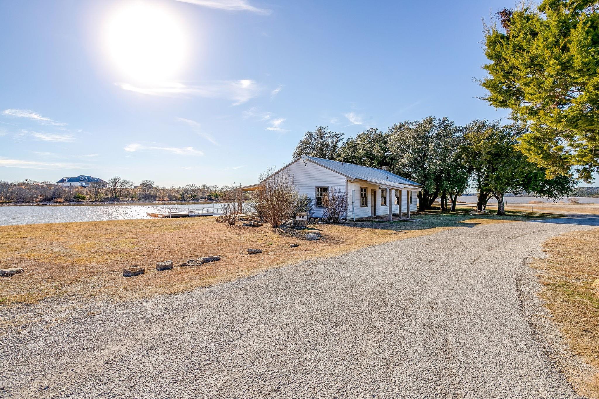 main property photo 27