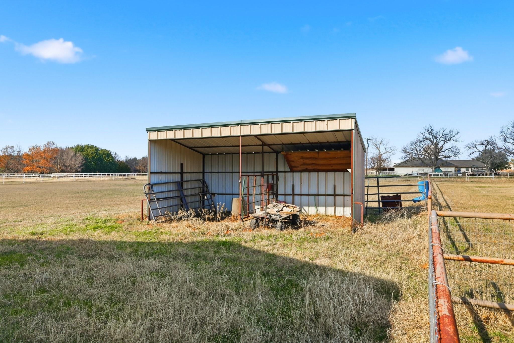 main property photo 32