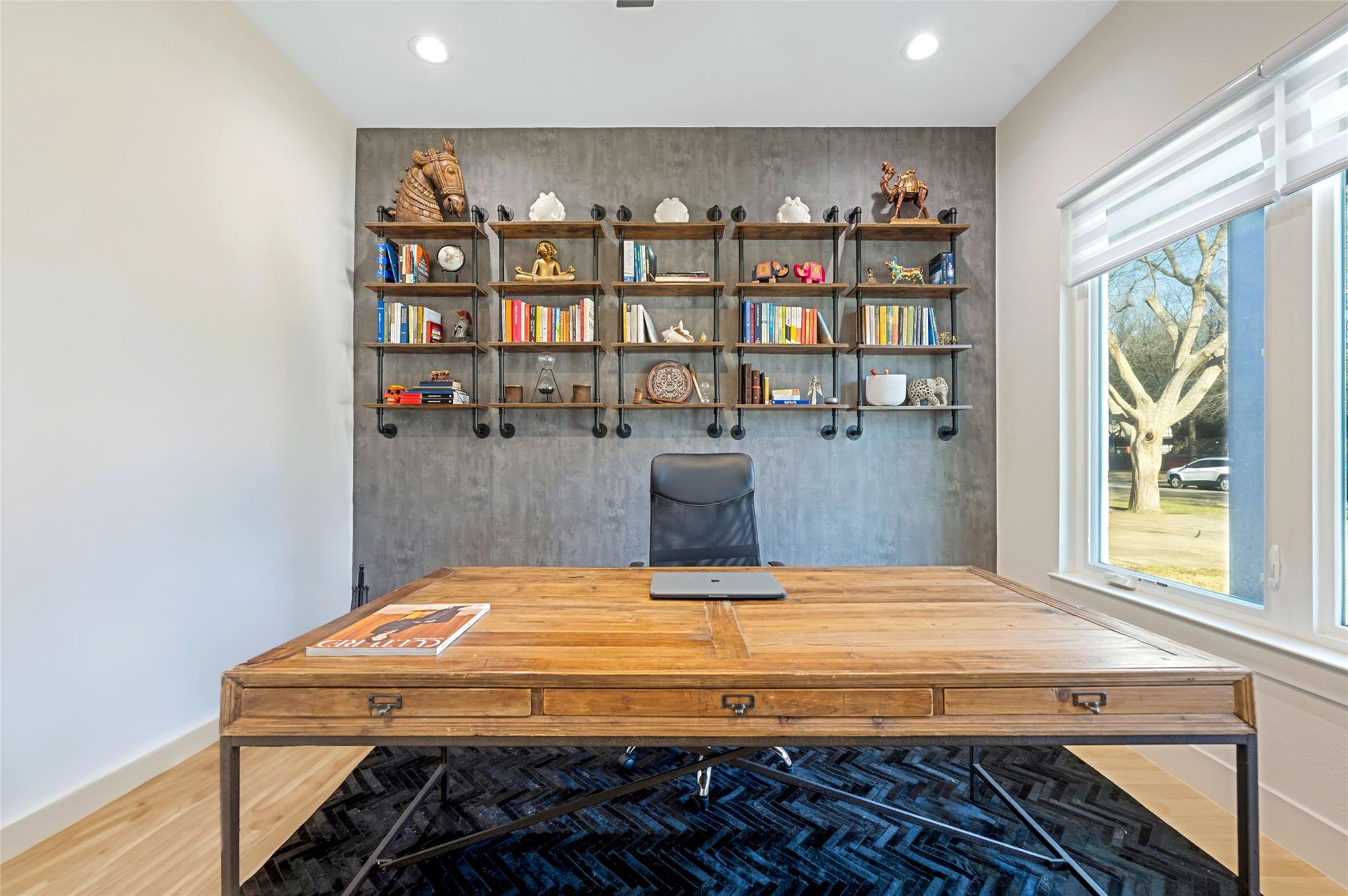 main property photo 17