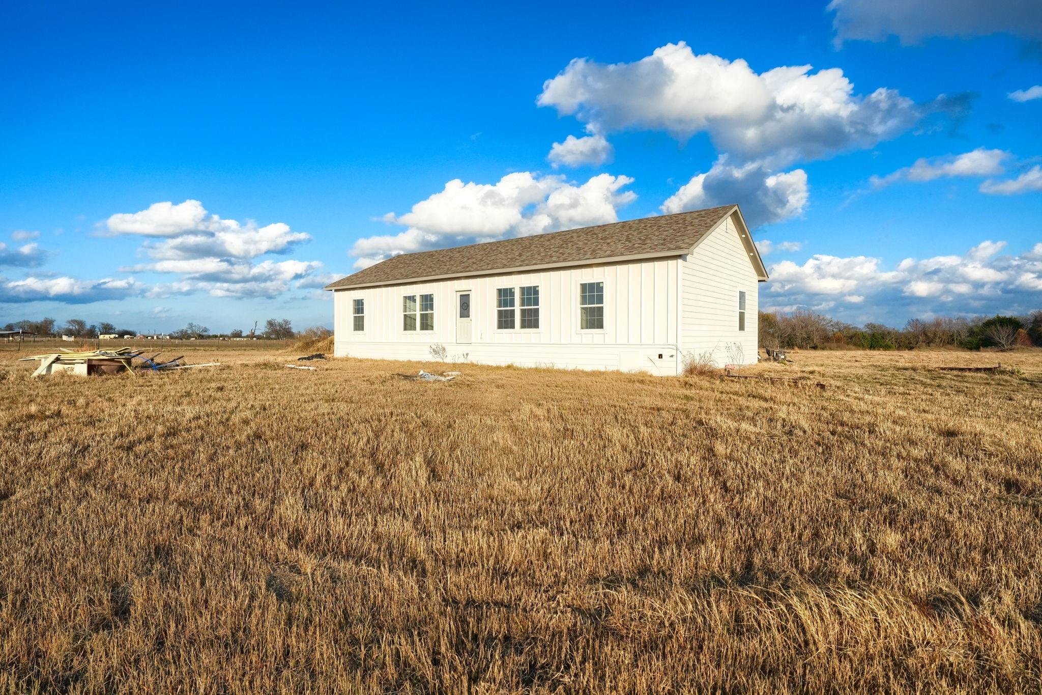 main property photo 3