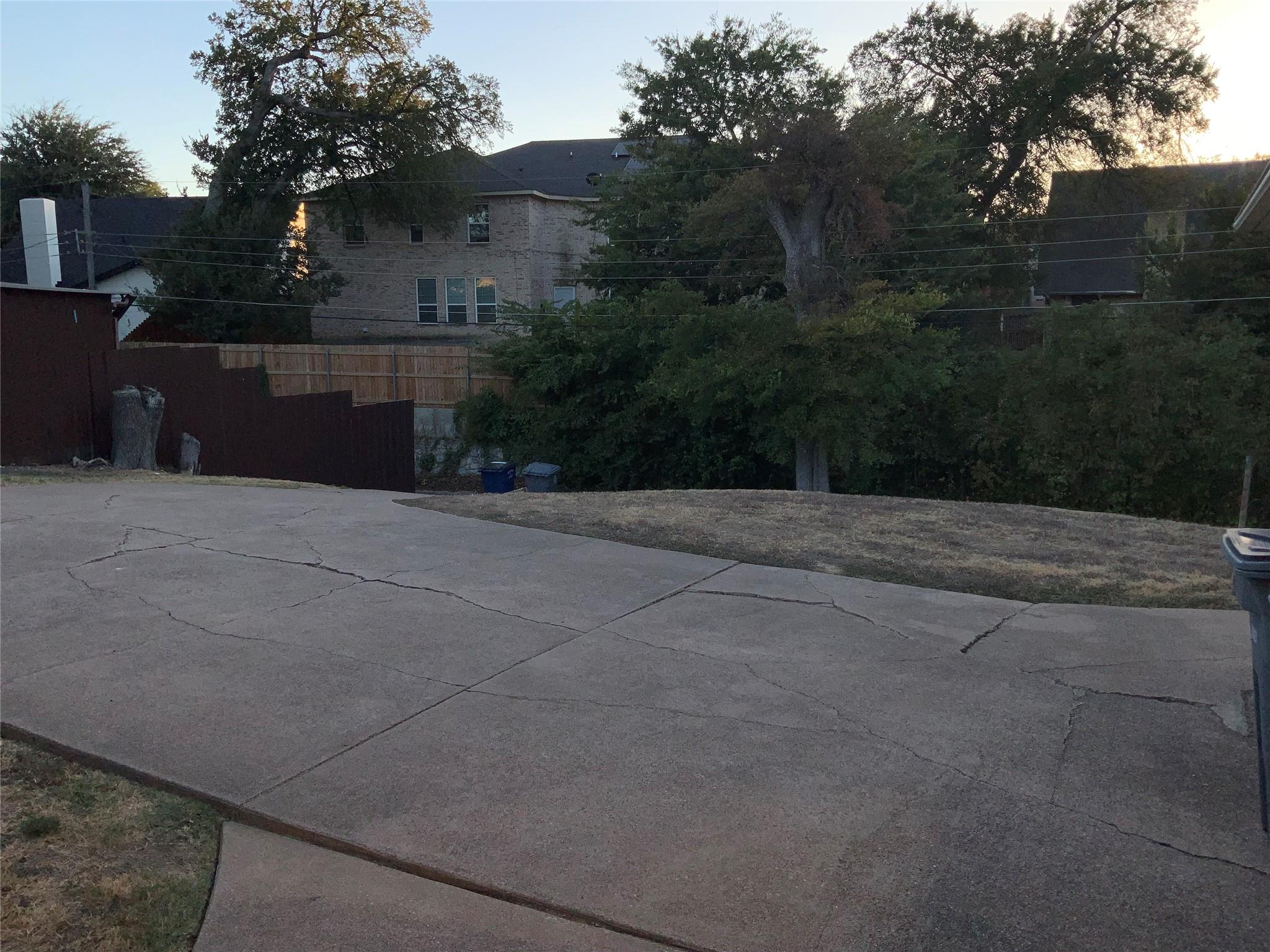 main property photo 18