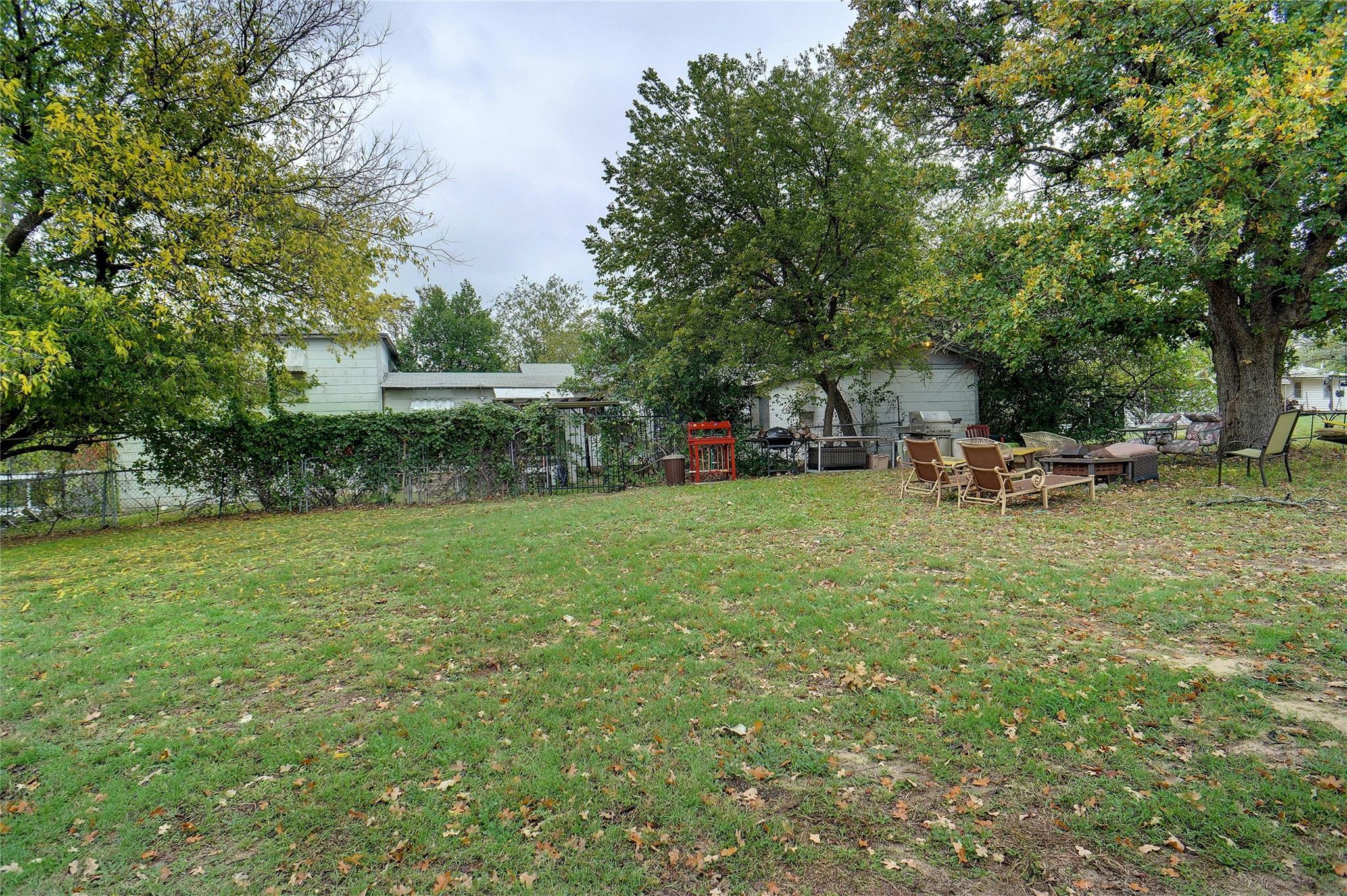 main property photo 19