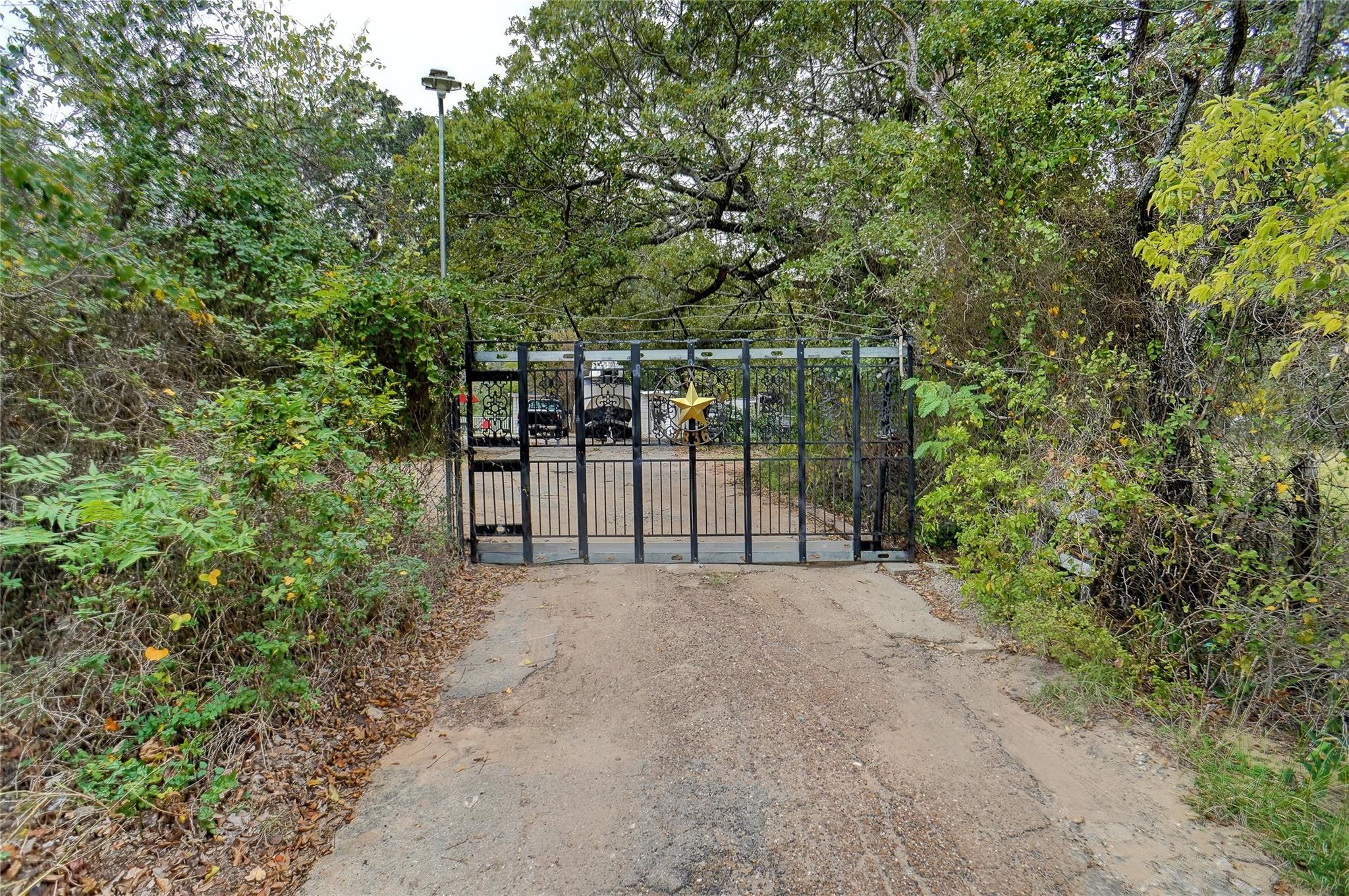 main property photo 21