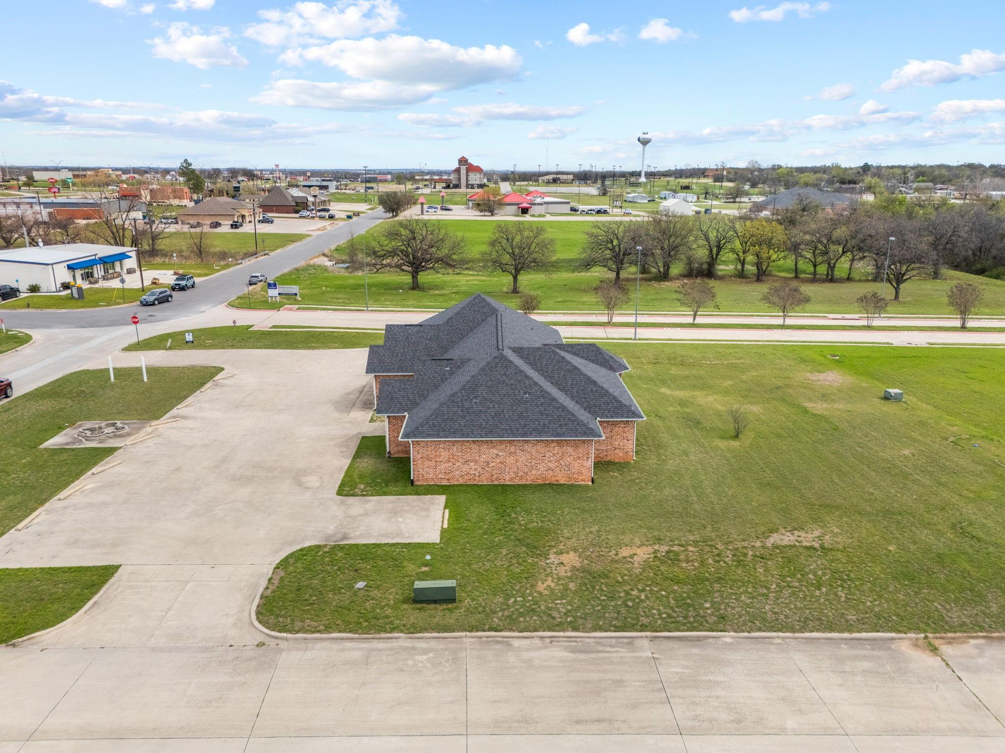 main property photo 32