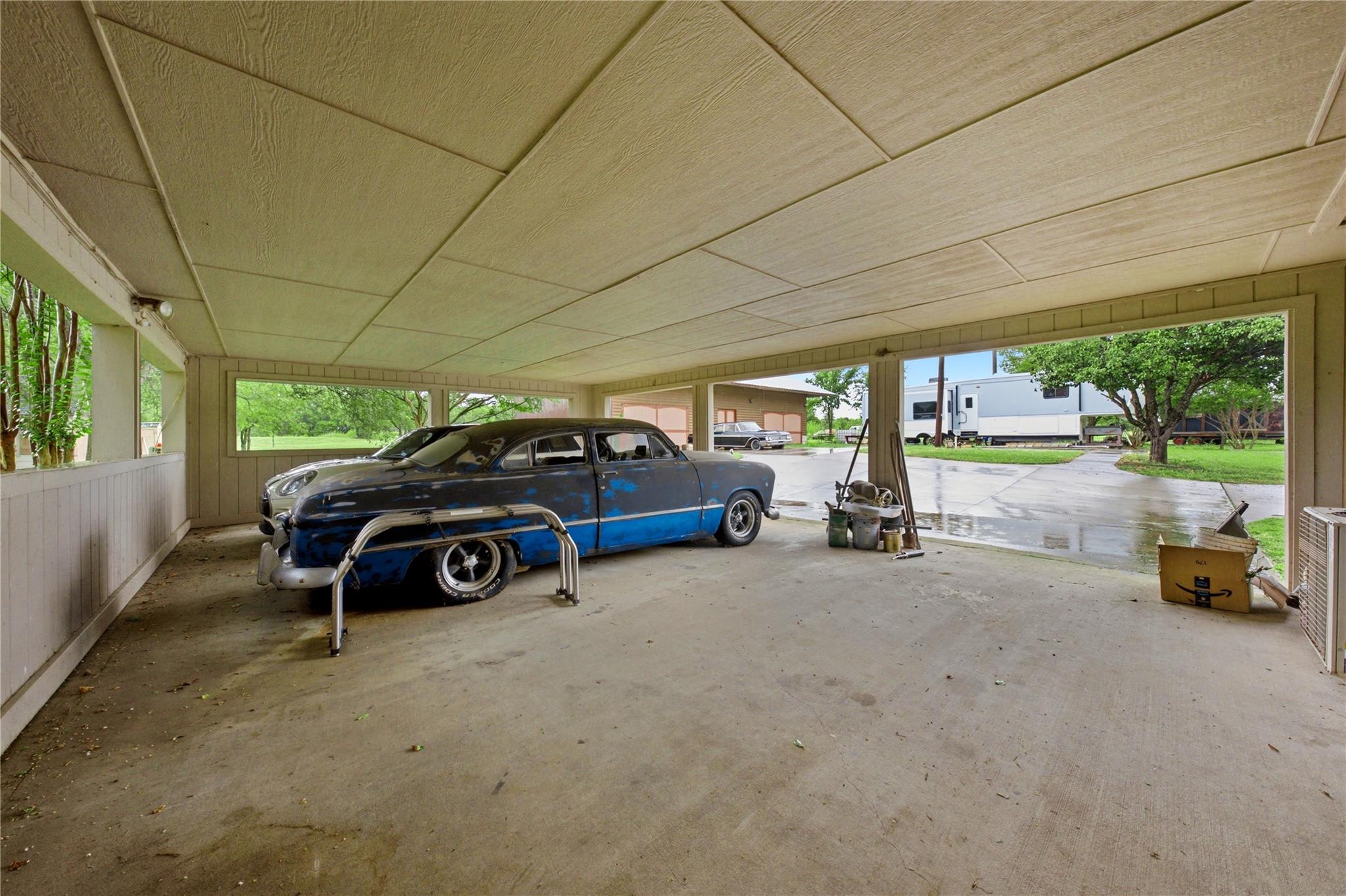 main property photo 28