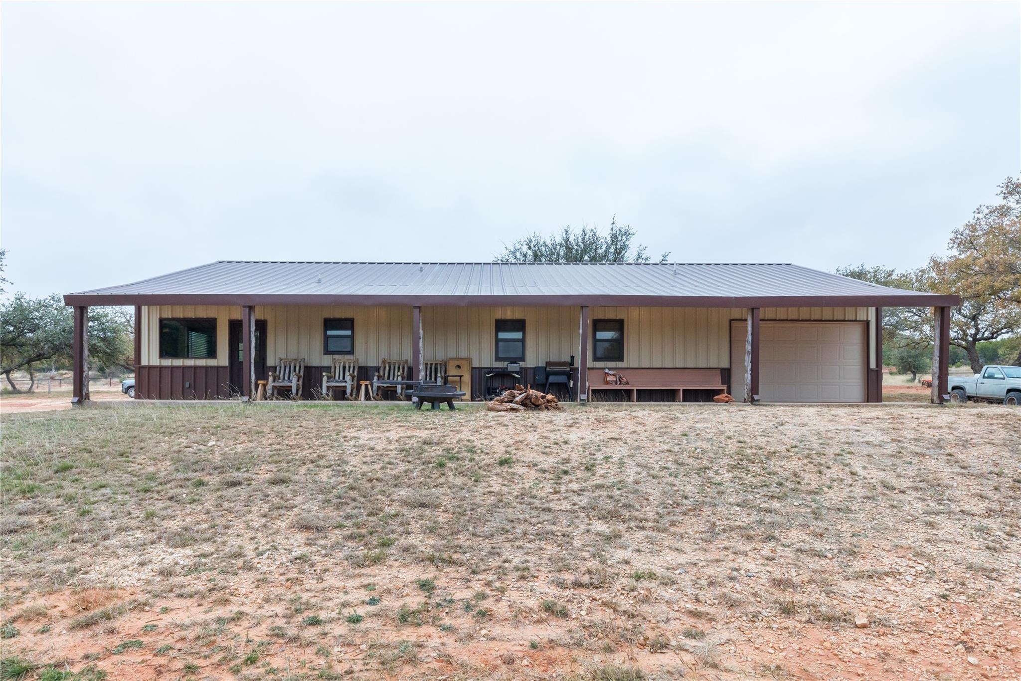 main property photo 34