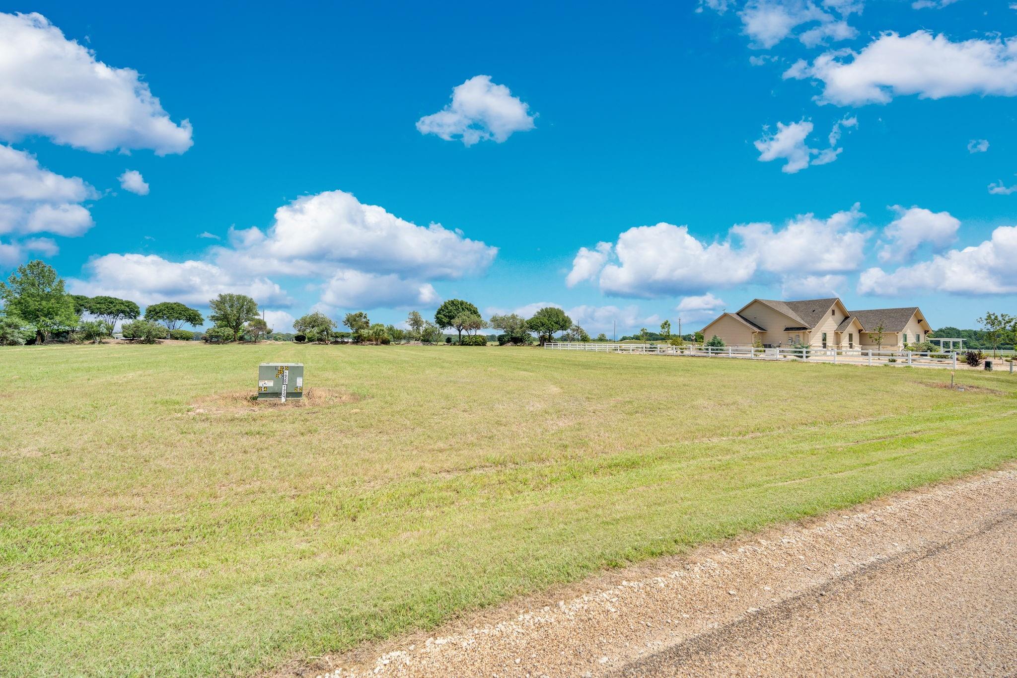 main property photo 4