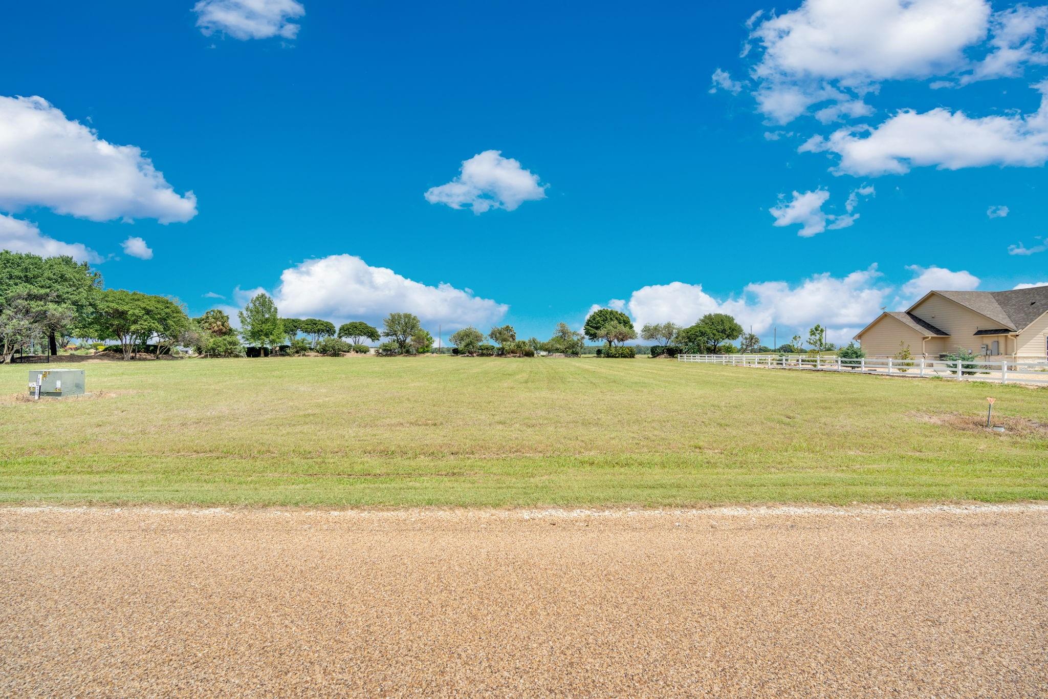 main property photo 6