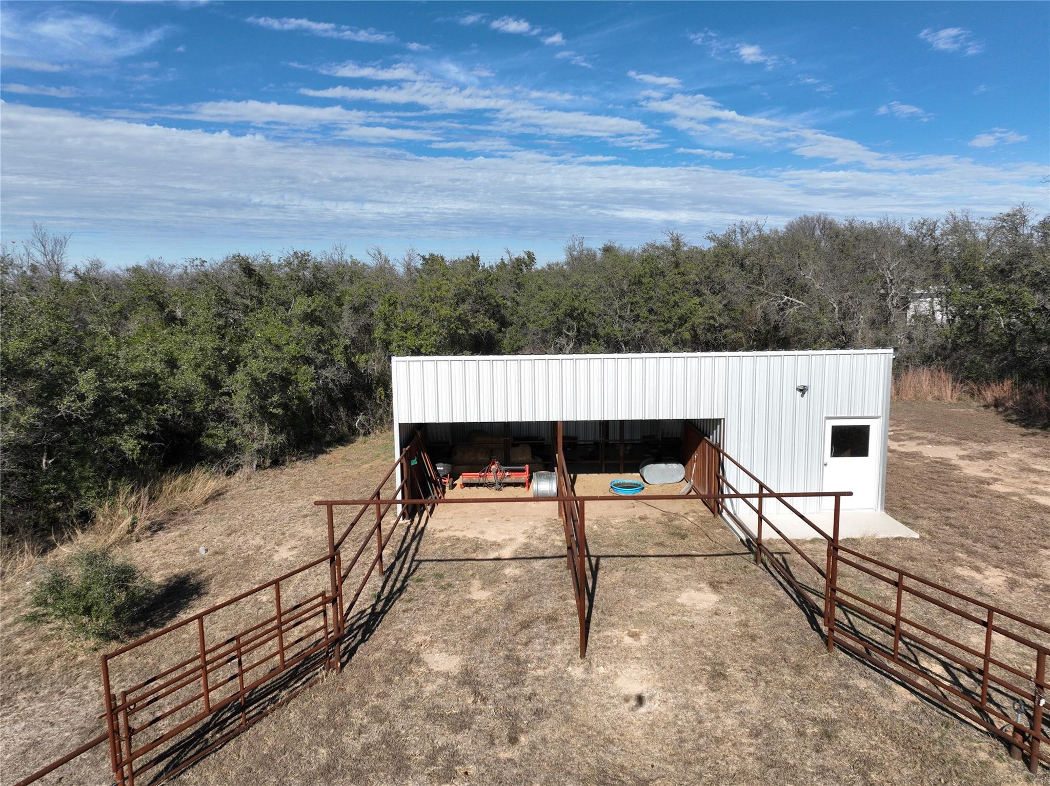 main property photo 25