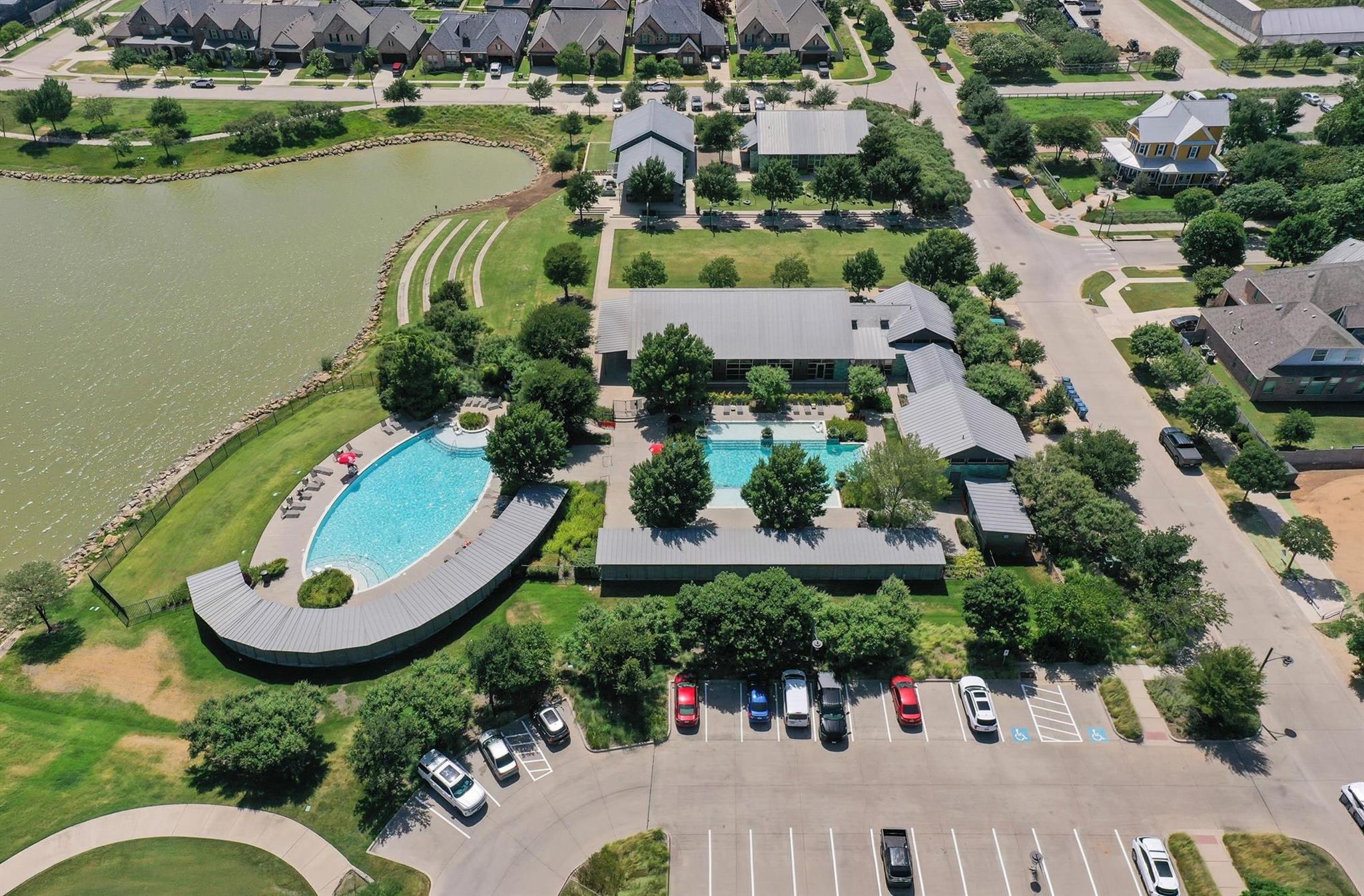 main property photo 35