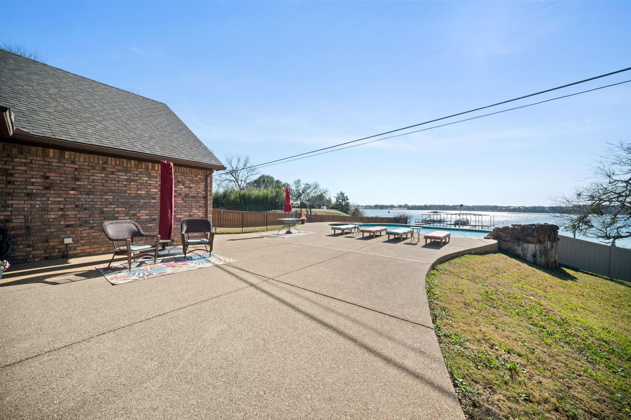 main property photo 35
