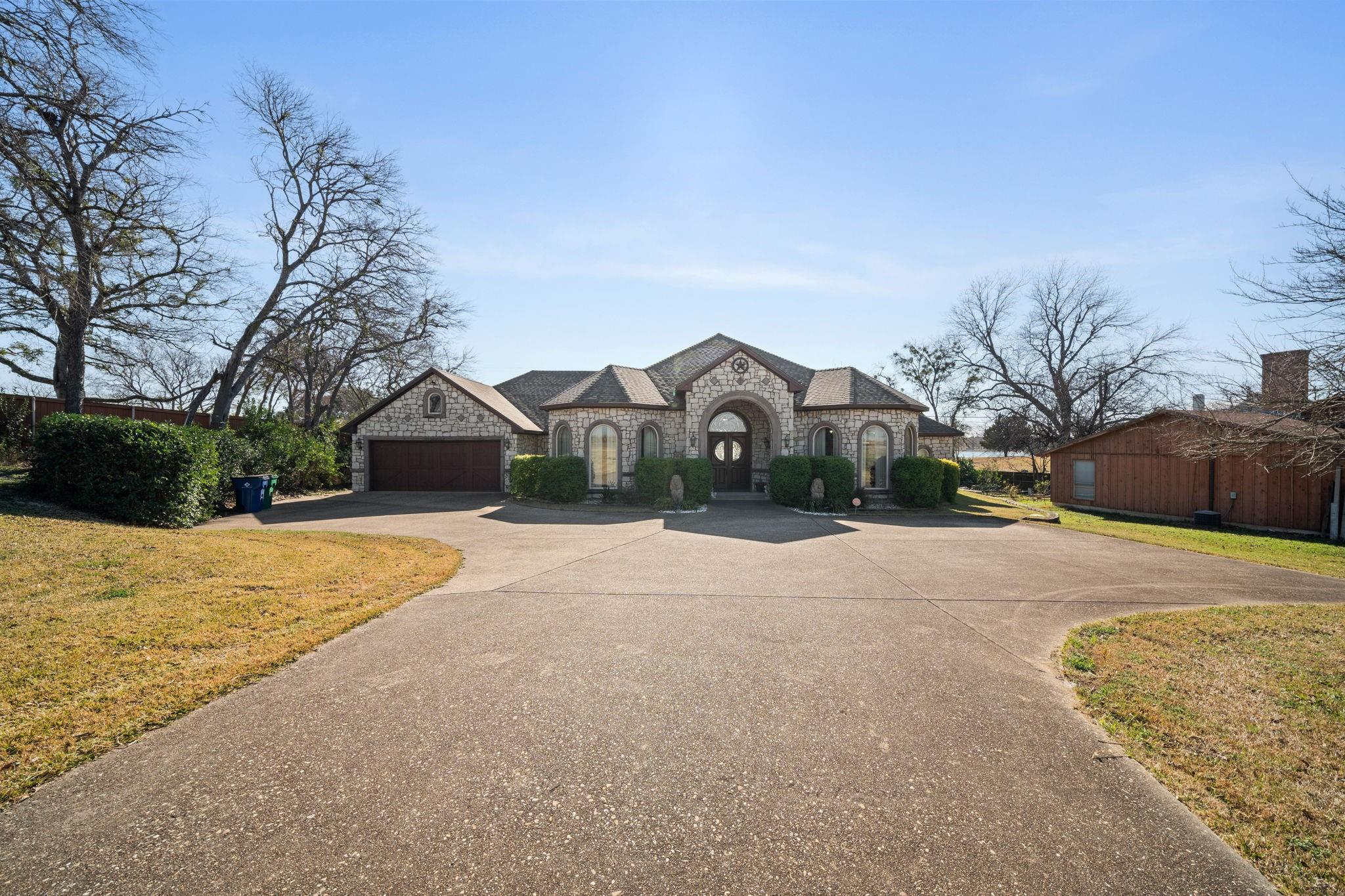 main property photo 37