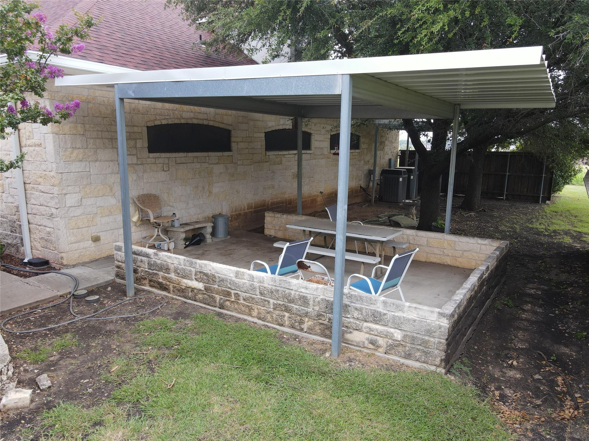 main property photo 21