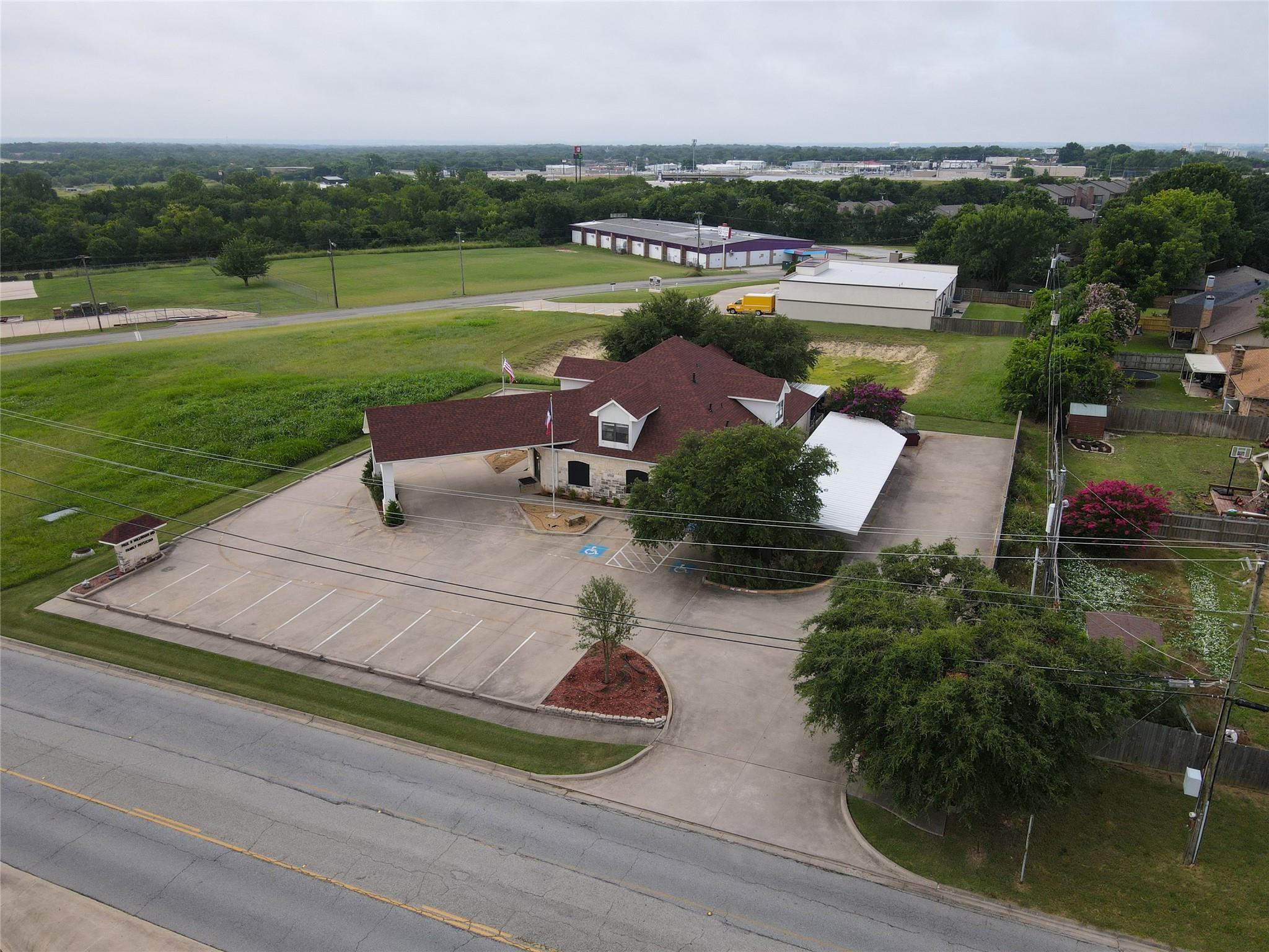 main property photo 6