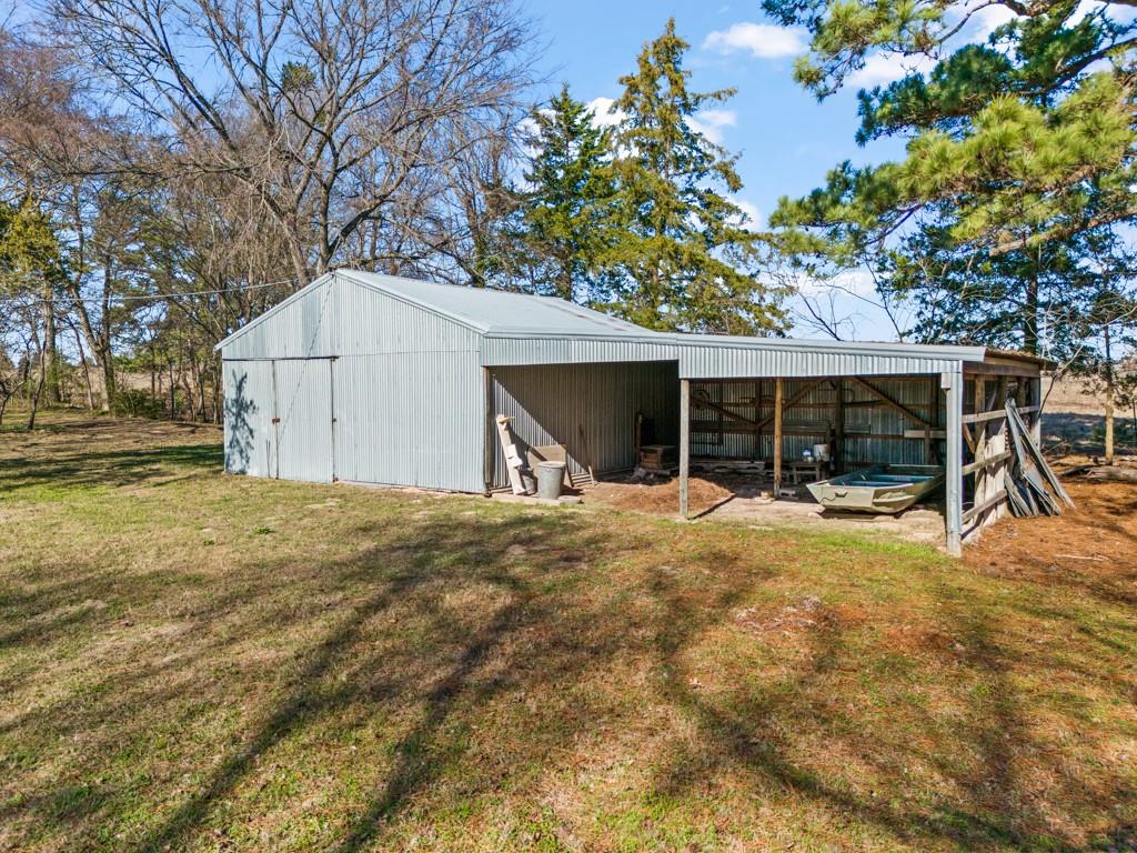main property photo 10