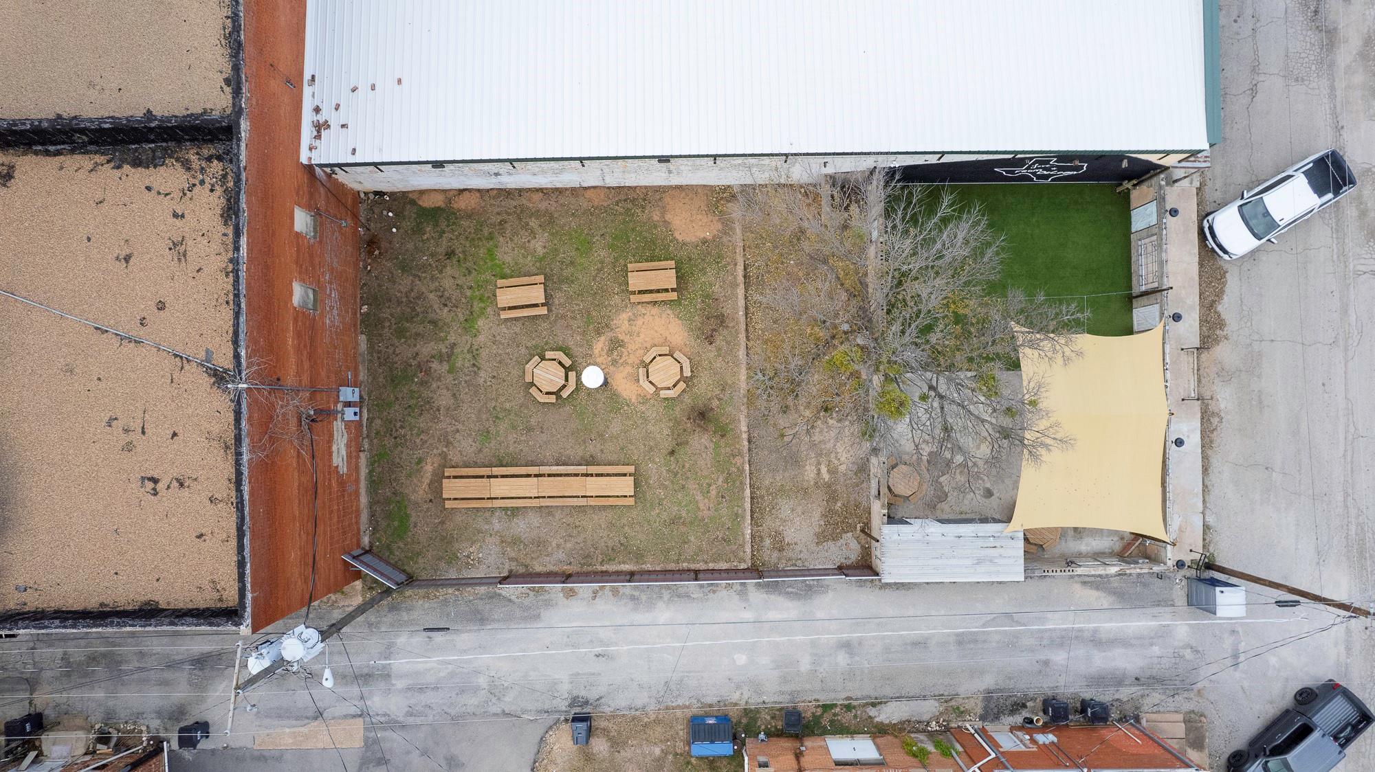 main property photo 27