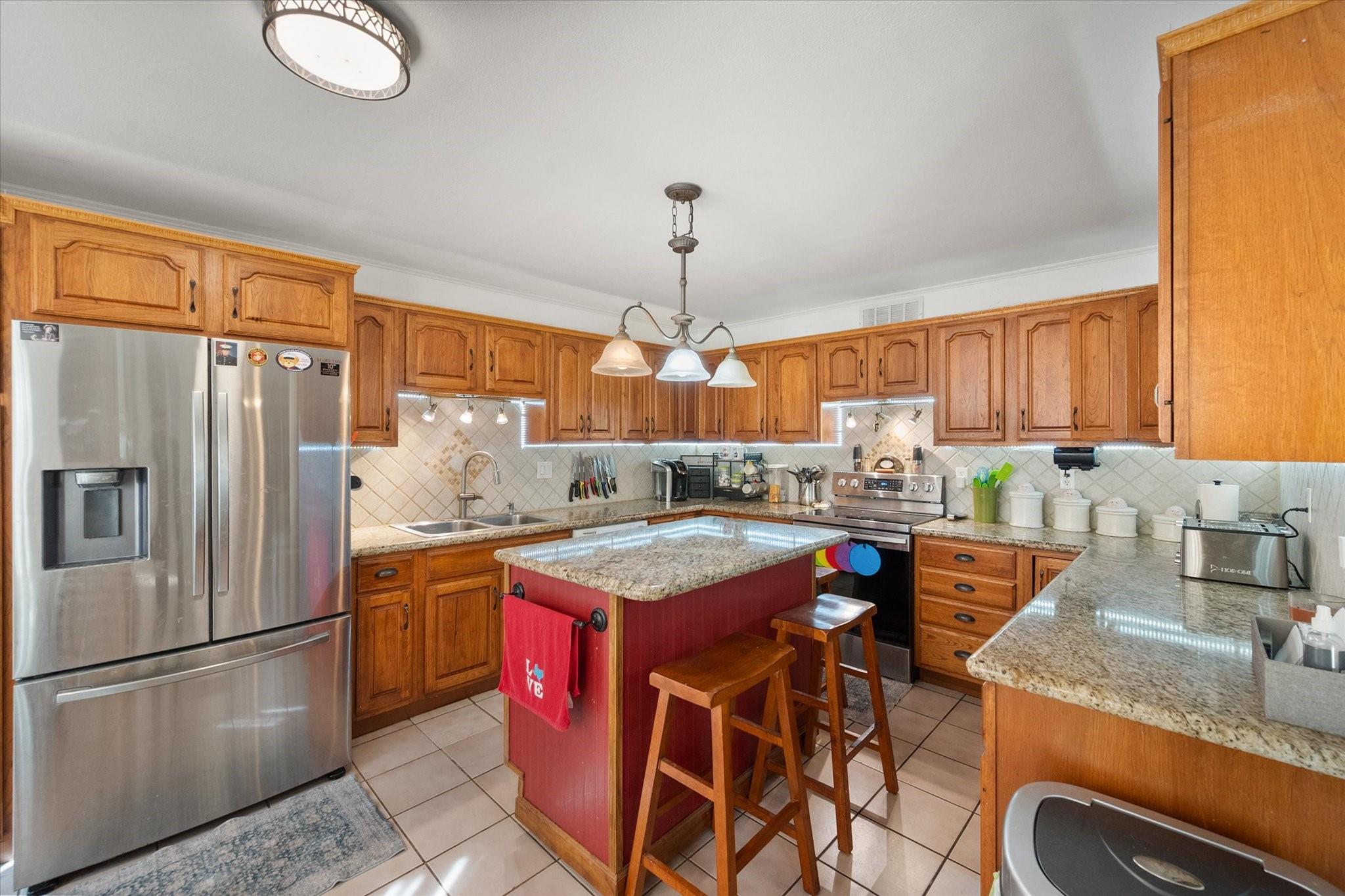 main property photo 10